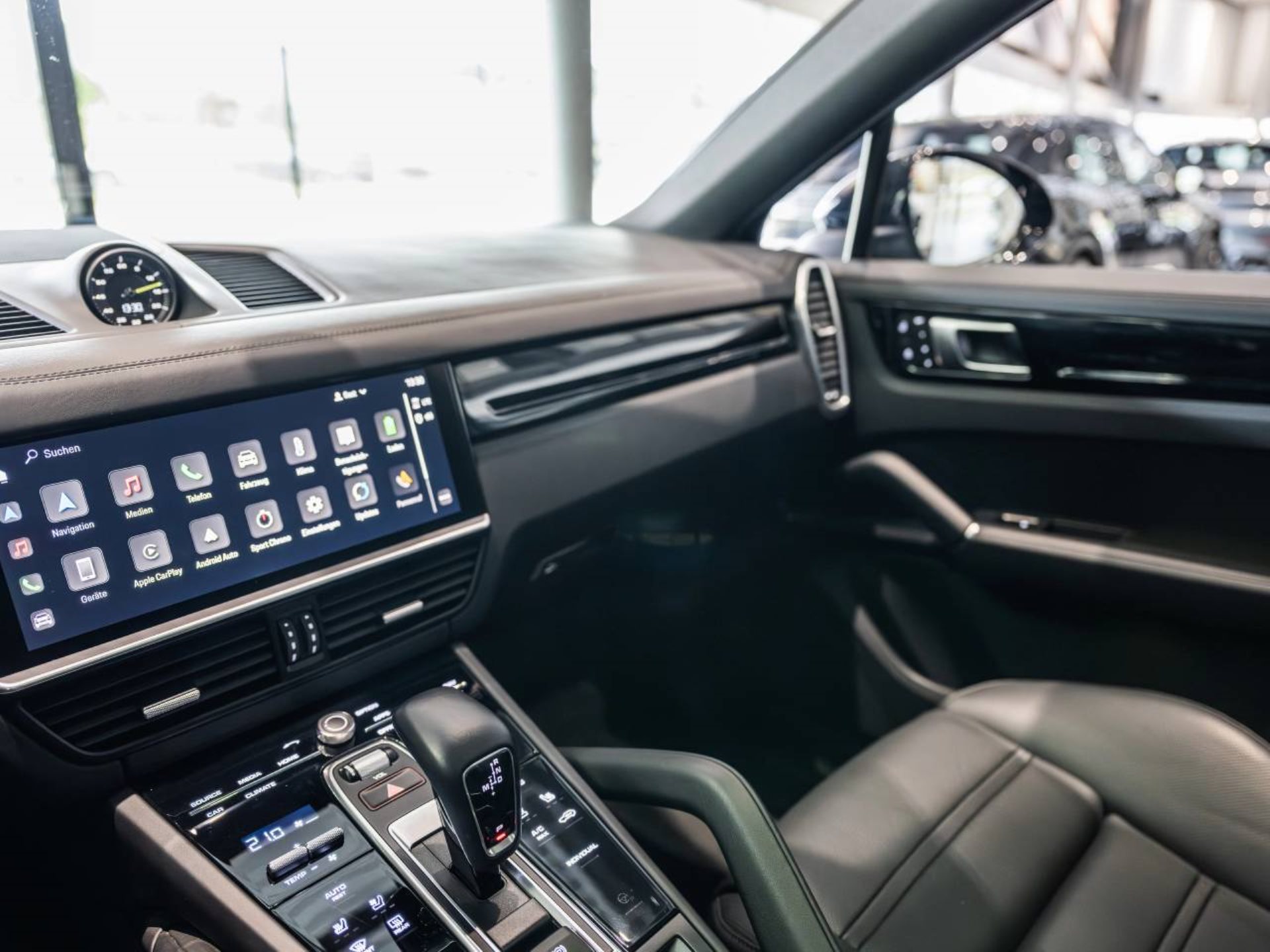 PORSCHE Cayenne E-Hybrid Coupé-image-16