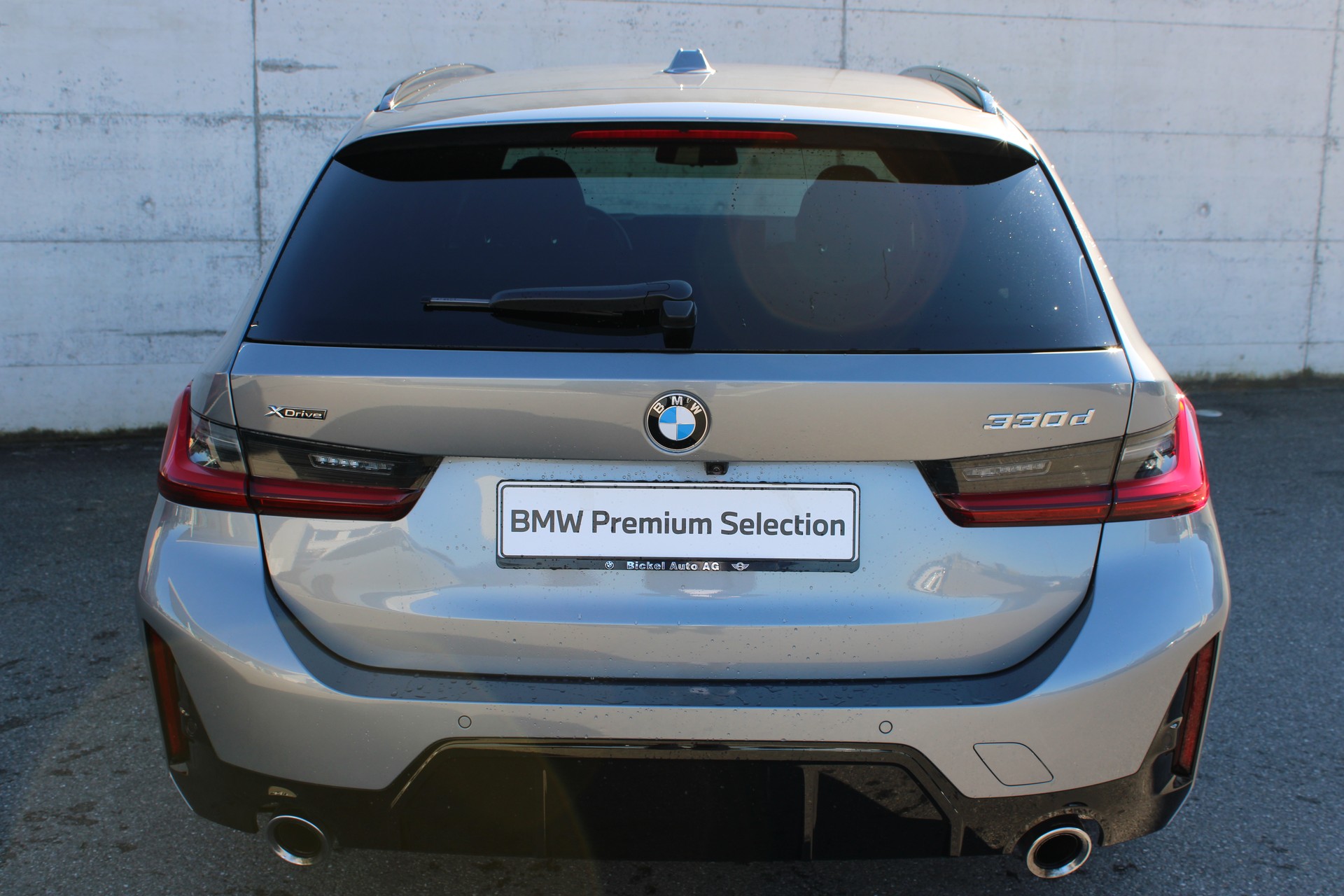 BMW 330d xDrive 48V Touring-image-6