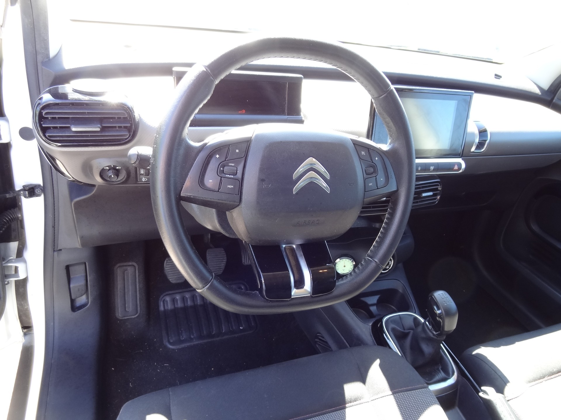 CITROEN 1.2 PureTech Feel-image-4