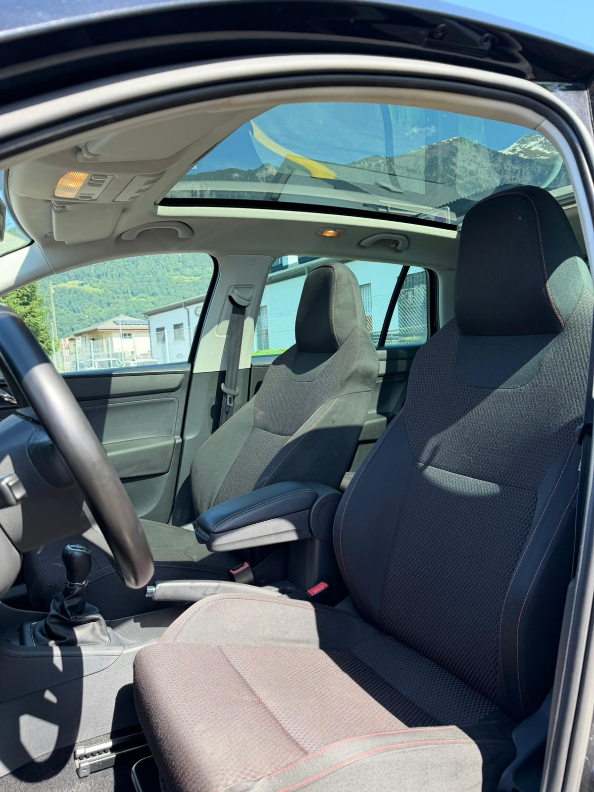 SKODA Rapid Spaceback 1.2 TSI Ambition-image-8