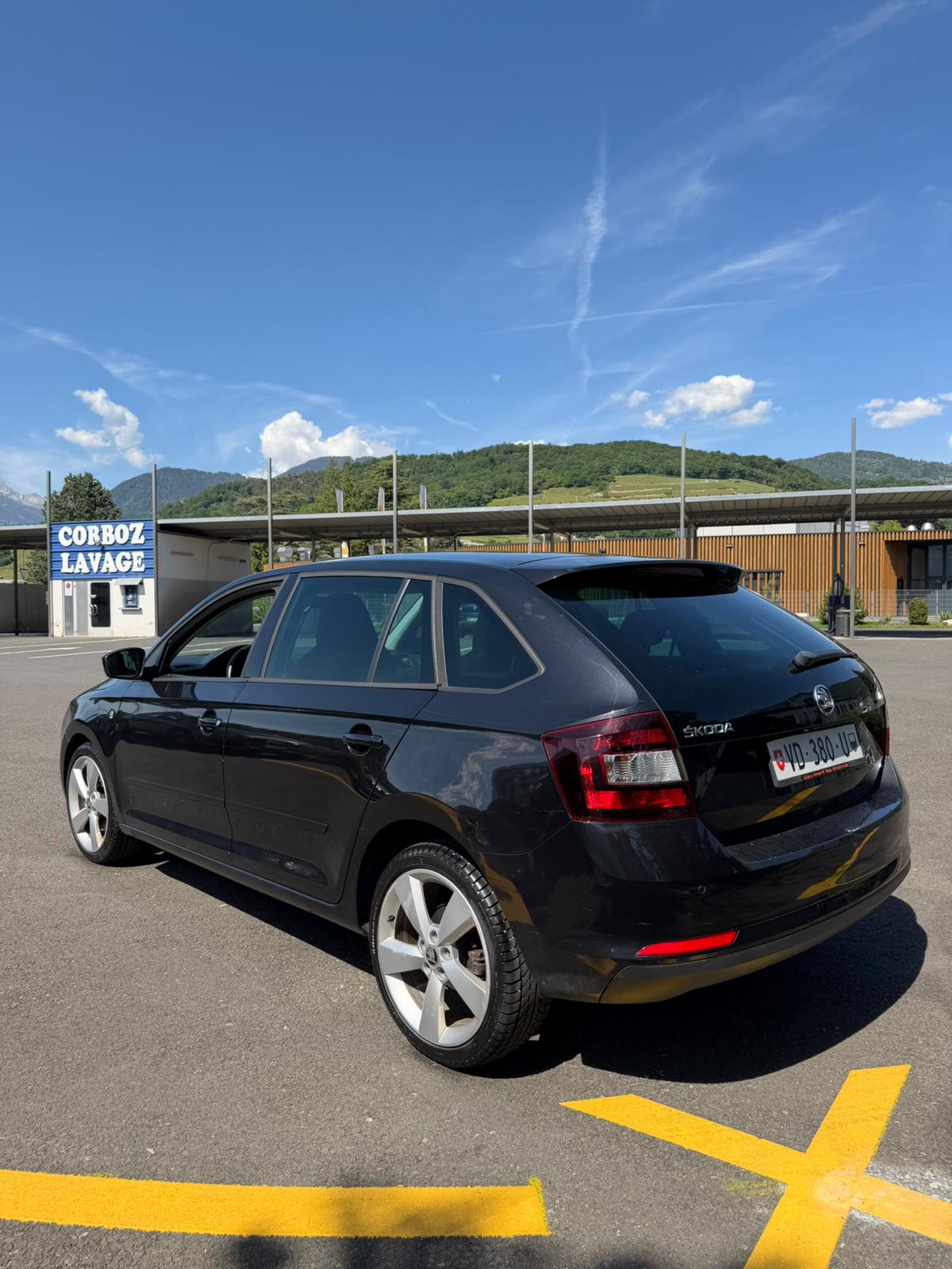 SKODA Rapid Spaceback 1.2 TSI Ambition-image-5