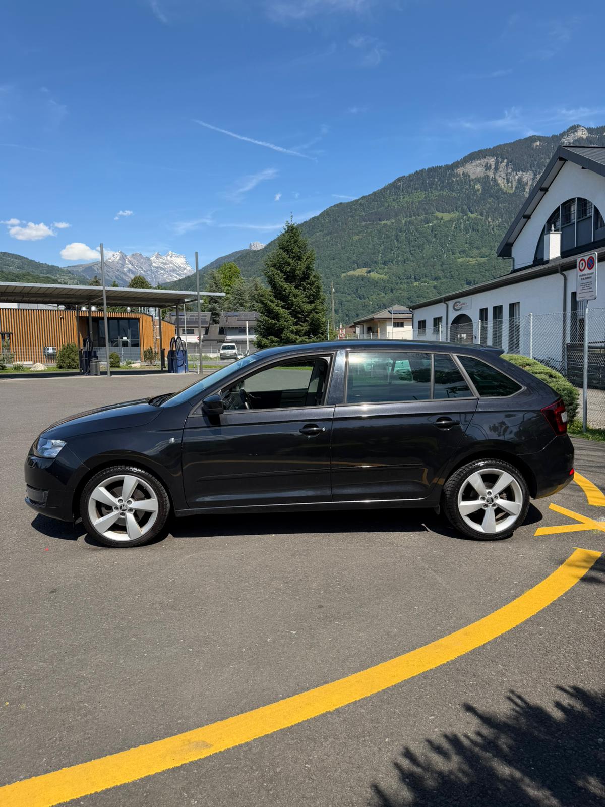 SKODA Rapid Spaceback 1.2 TSI Ambition-image-6
