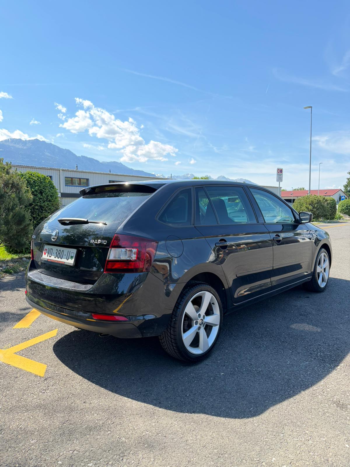 SKODA Rapid Spaceback 1.2 TSI Ambition-image-3