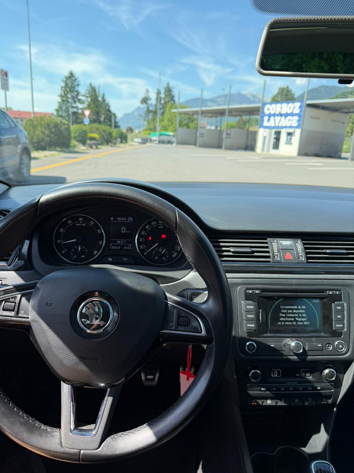 SKODA Rapid Spaceback 1.2 TSI Ambition-image-7