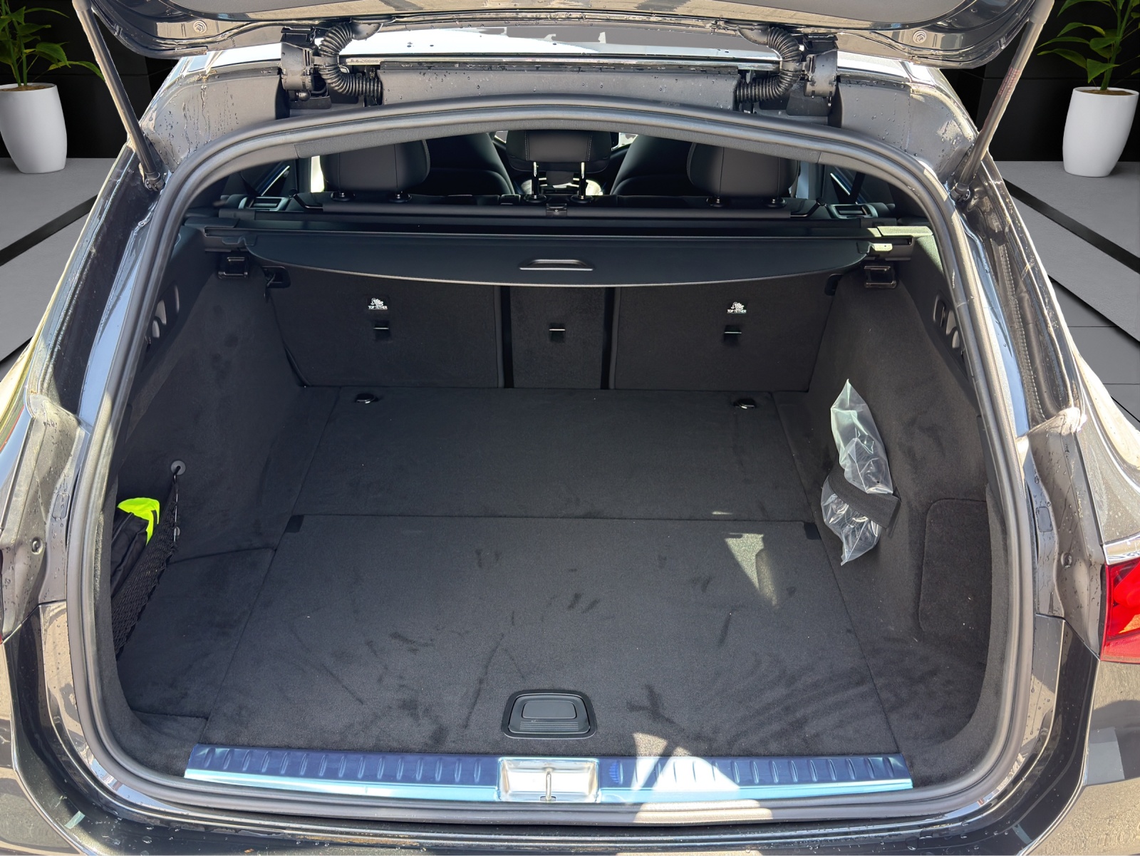 MERCEDES-BENZ E 220 d T 9G-Tronic-image-5