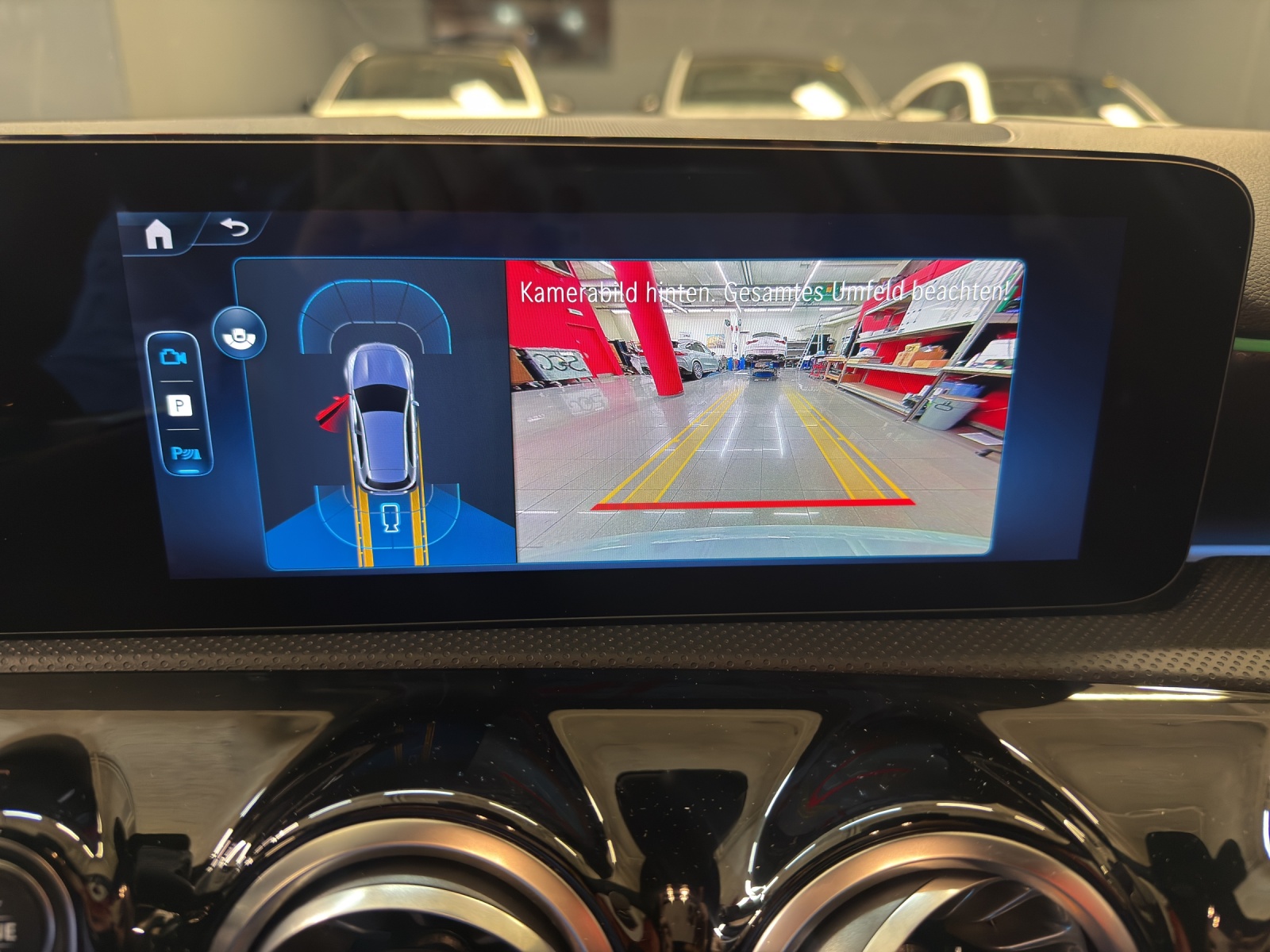 MERCEDES-BENZ A 35 4M - AMG / Rückfahrkamera / Sitzmemory / Multibeam LED-image-15