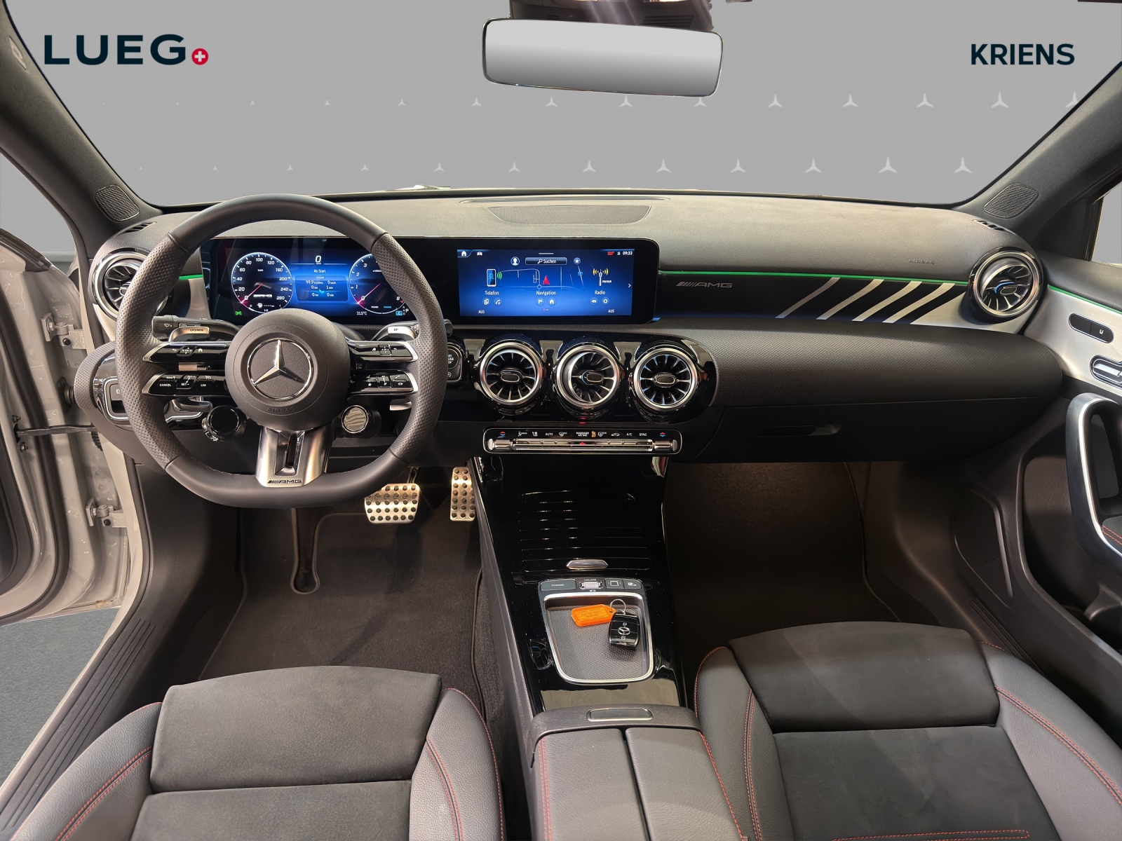 MERCEDES-BENZ A 35 4M - AMG / Rückfahrkamera / Sitzmemory / Multibeam LED-image-10