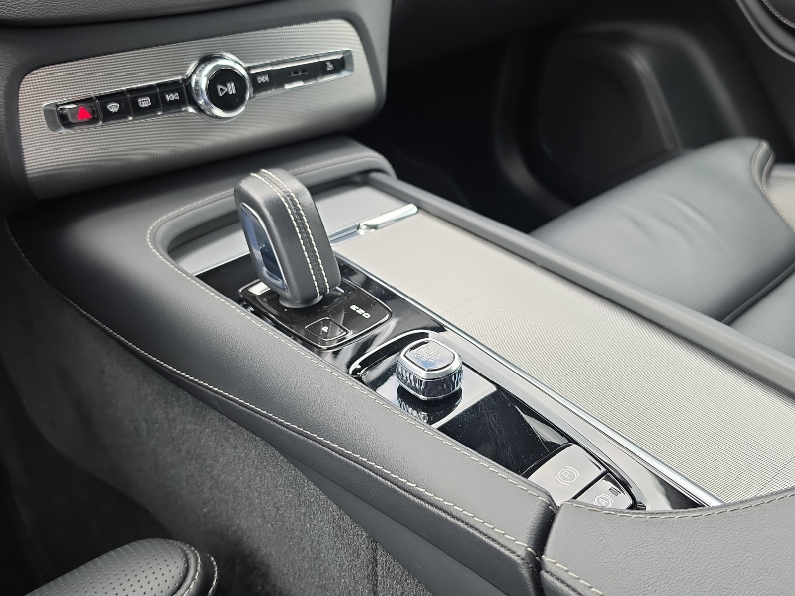 VOLVO XC90 2.0 T8 TE R-Design 7P. eAWD-image-12