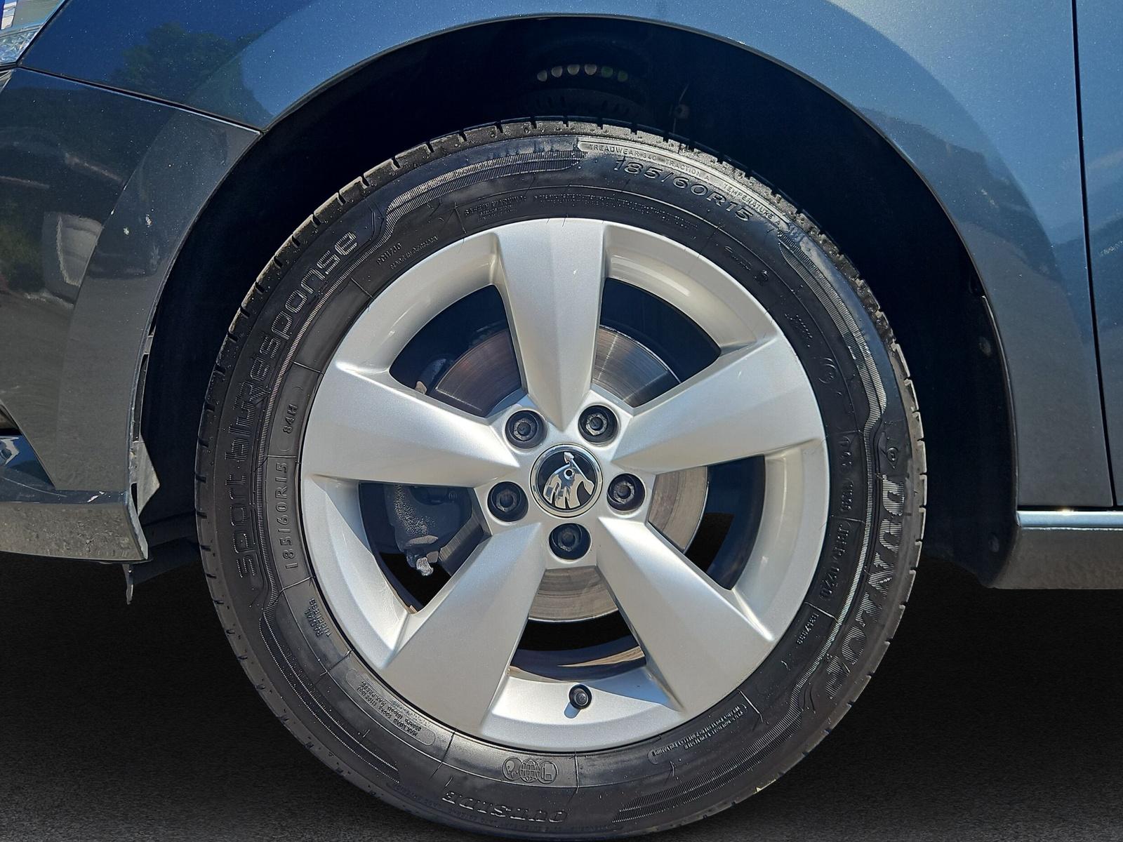 SKODA Fabia 1.0 TSI Ambition (CH)-image-9