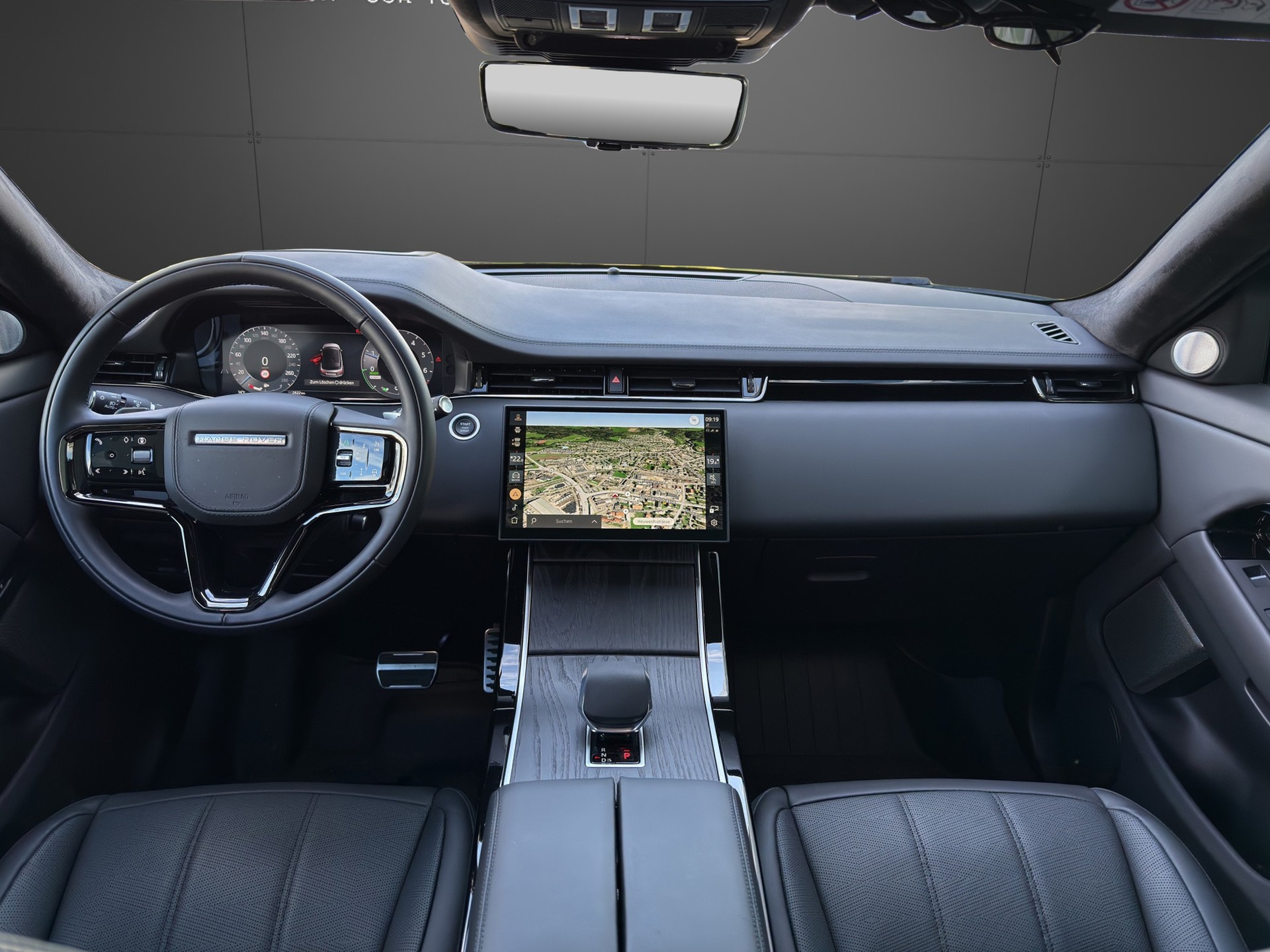 LAND ROVER Range Rover Evoque P 270e Autobiography AT9-image-4