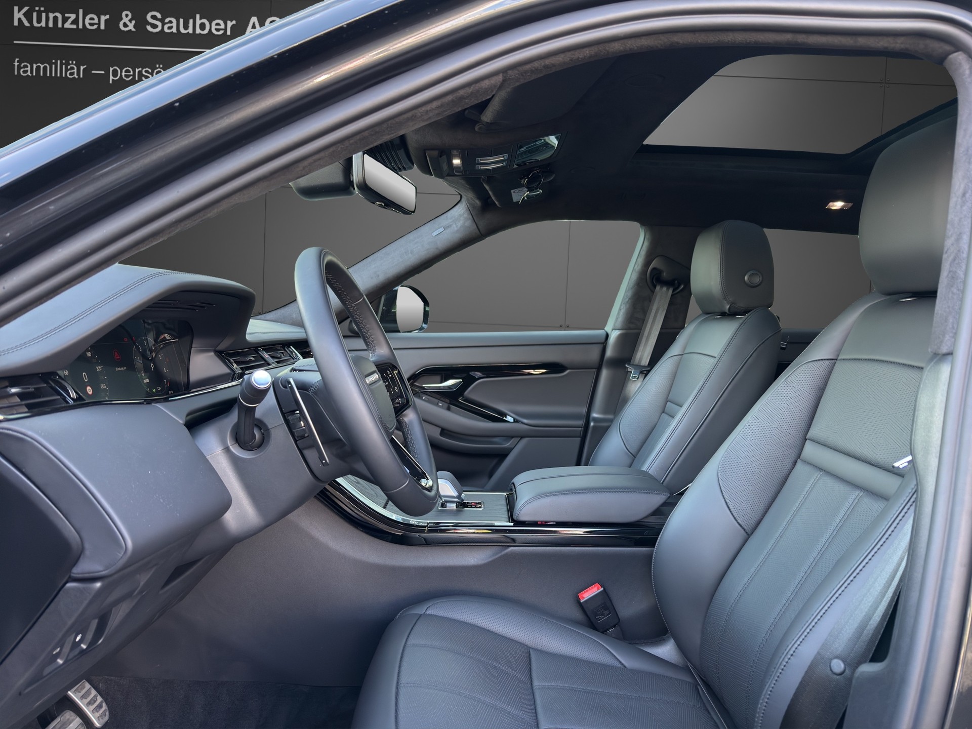 LAND ROVER Range Rover Evoque P 270e Autobiography AT9-image-5