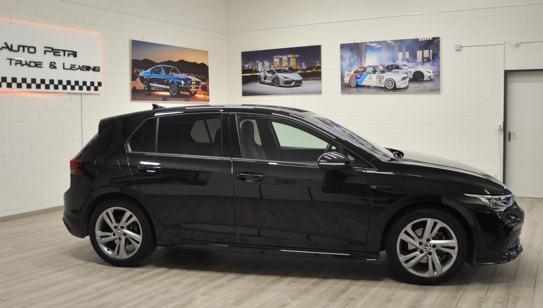 VW Golf Variant 1.5 eTSI mHEV R-Line-image-4