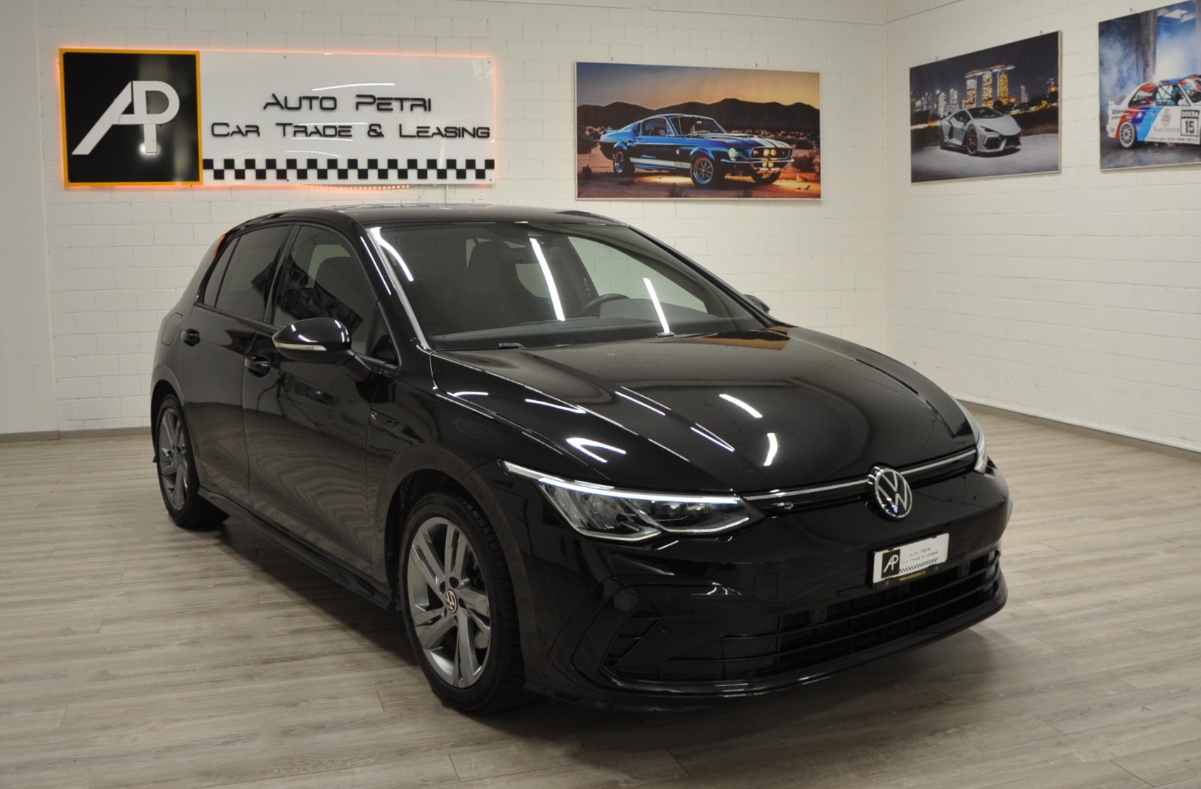 VW Golf Variant 1.5 eTSI mHEV R-Line-image-0