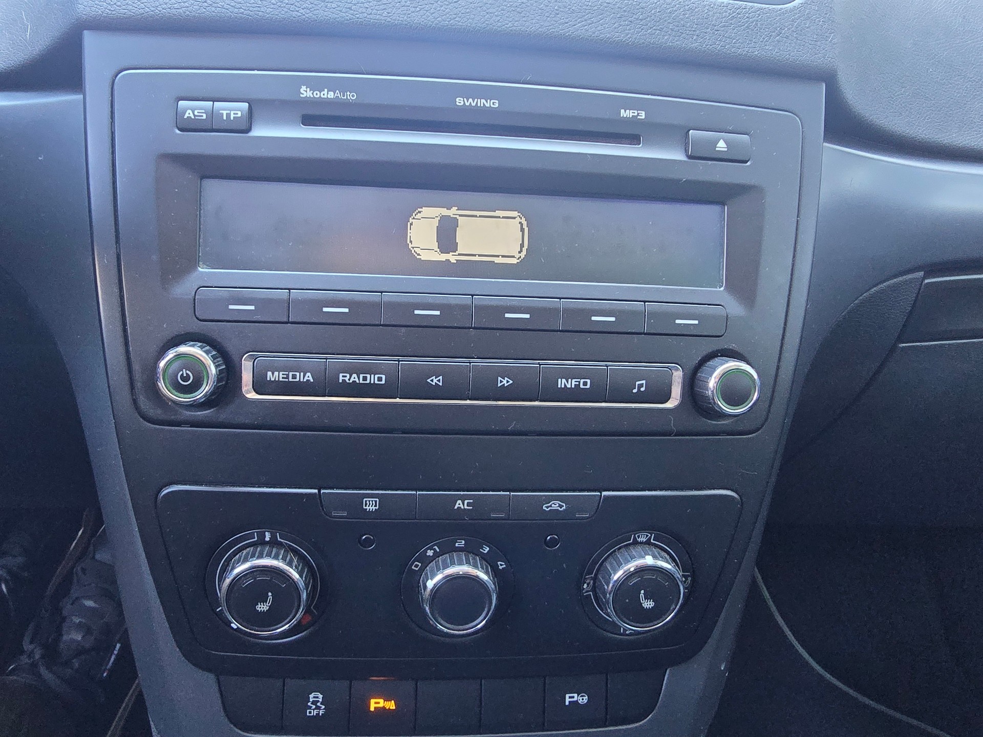 SKODA Yeti 1.8 TSI Experience 4x4-image-10