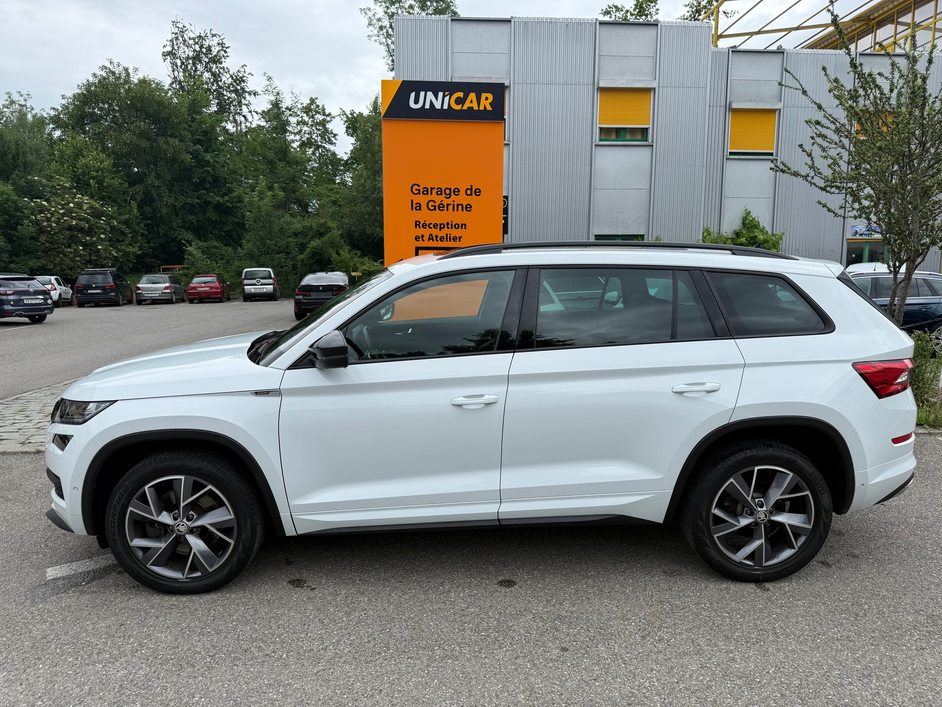 SKODA Kodiaq 2.0 TSI 4x4 Sport Line-image-2