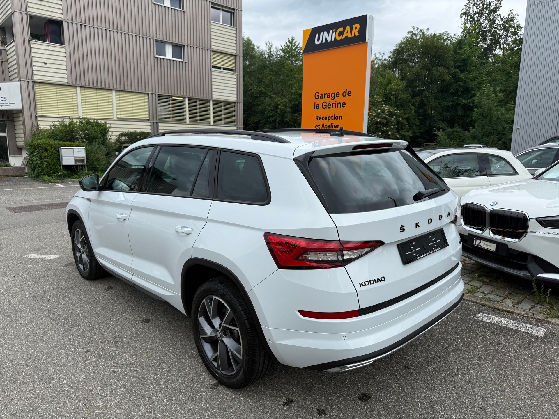 SKODA Kodiaq 2.0 TSI 4x4 Sport Line-image-3