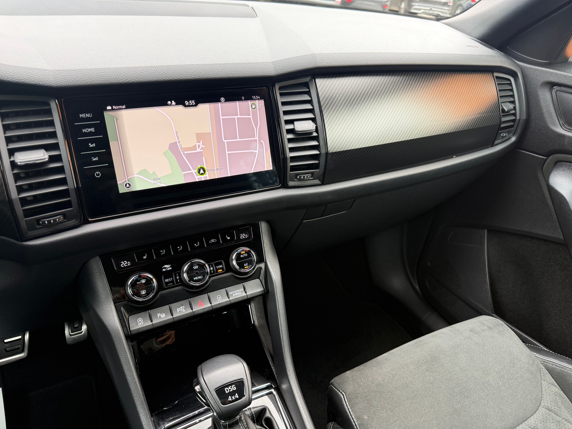SKODA Kodiaq 2.0 TSI 4x4 Sport Line-image-6