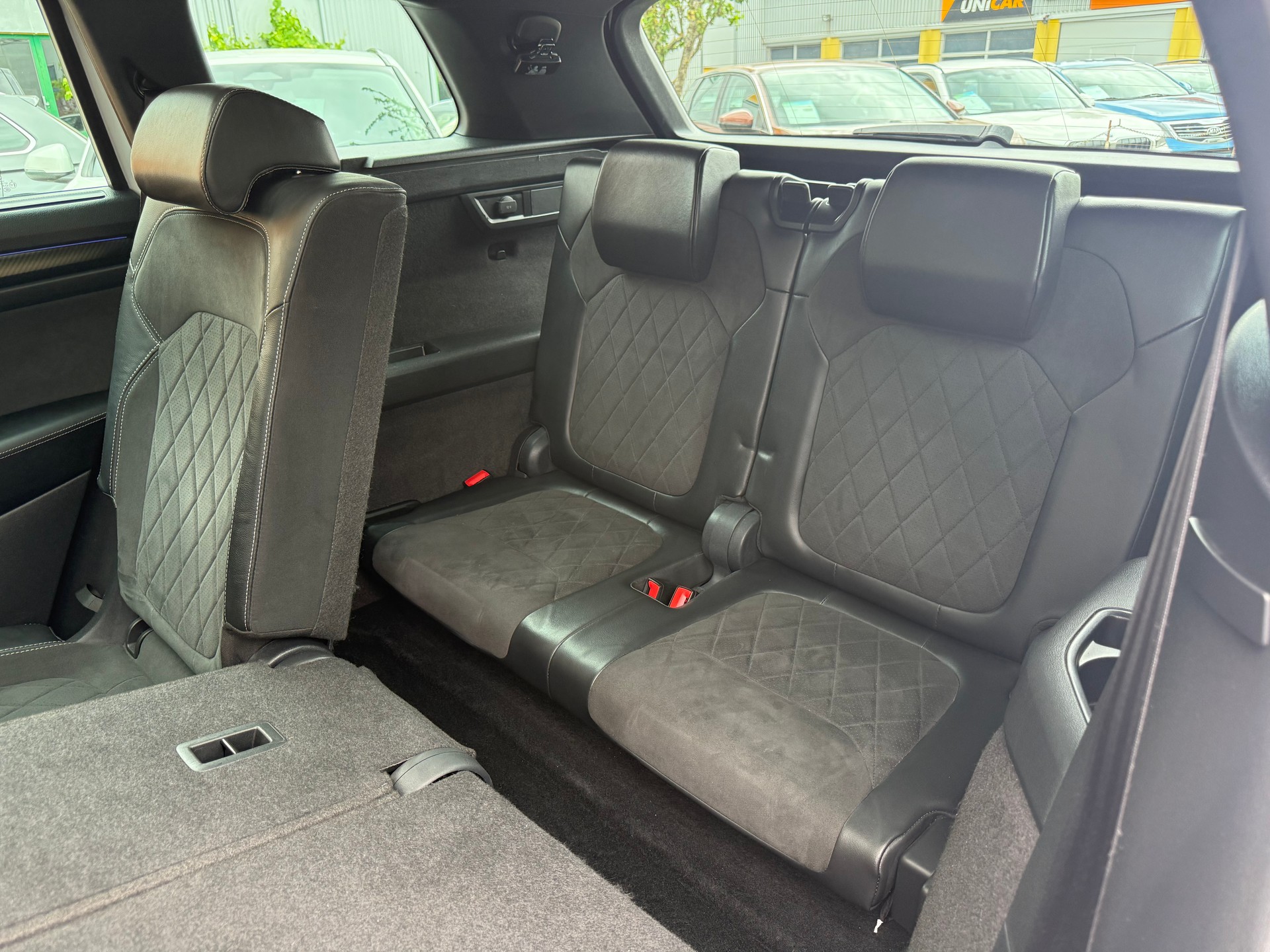 SKODA Kodiaq 2.0 TSI 4x4 Sport Line-image-9