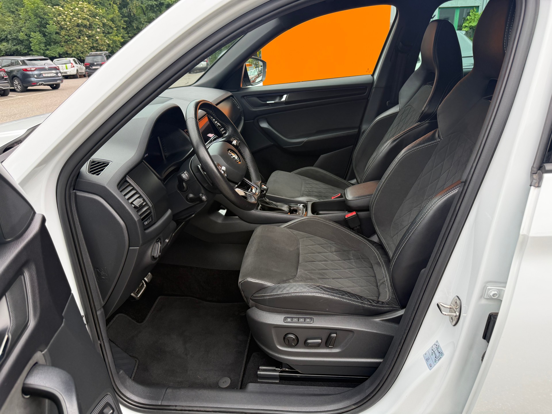 SKODA Kodiaq 2.0 TSI 4x4 Sport Line-image-4