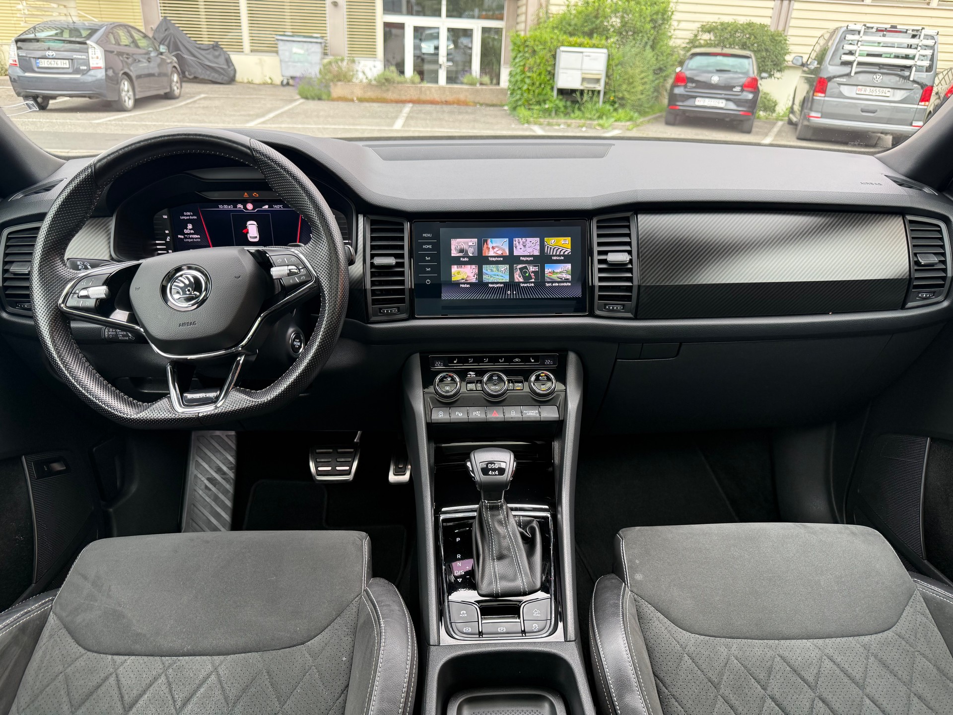 SKODA Kodiaq 2.0 TSI 4x4 Sport Line-image-10