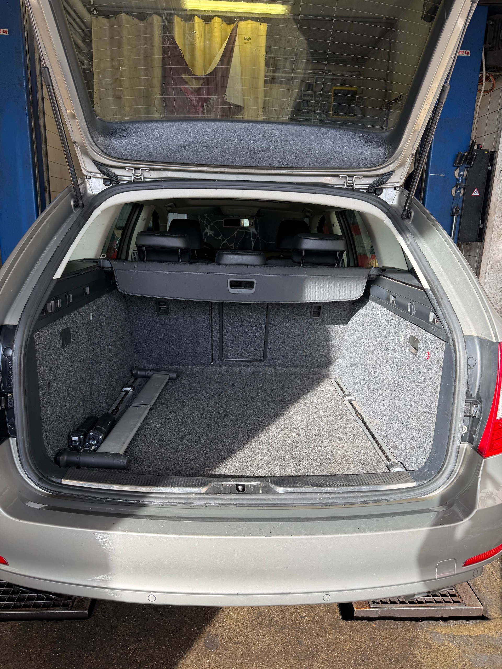 SKODA Superb Combi 3.6 FSI Ambition 4x4 DSG-image-13