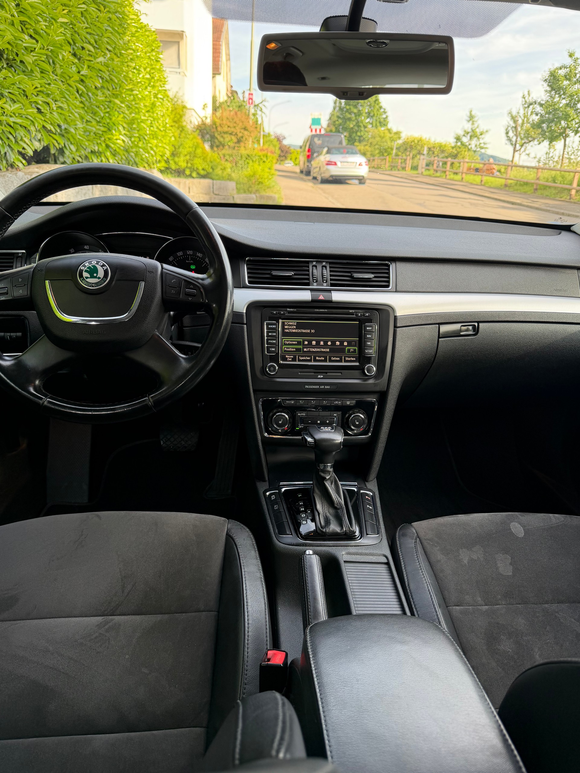 SKODA Superb Combi 3.6 FSI Ambition 4x4 DSG-image-7