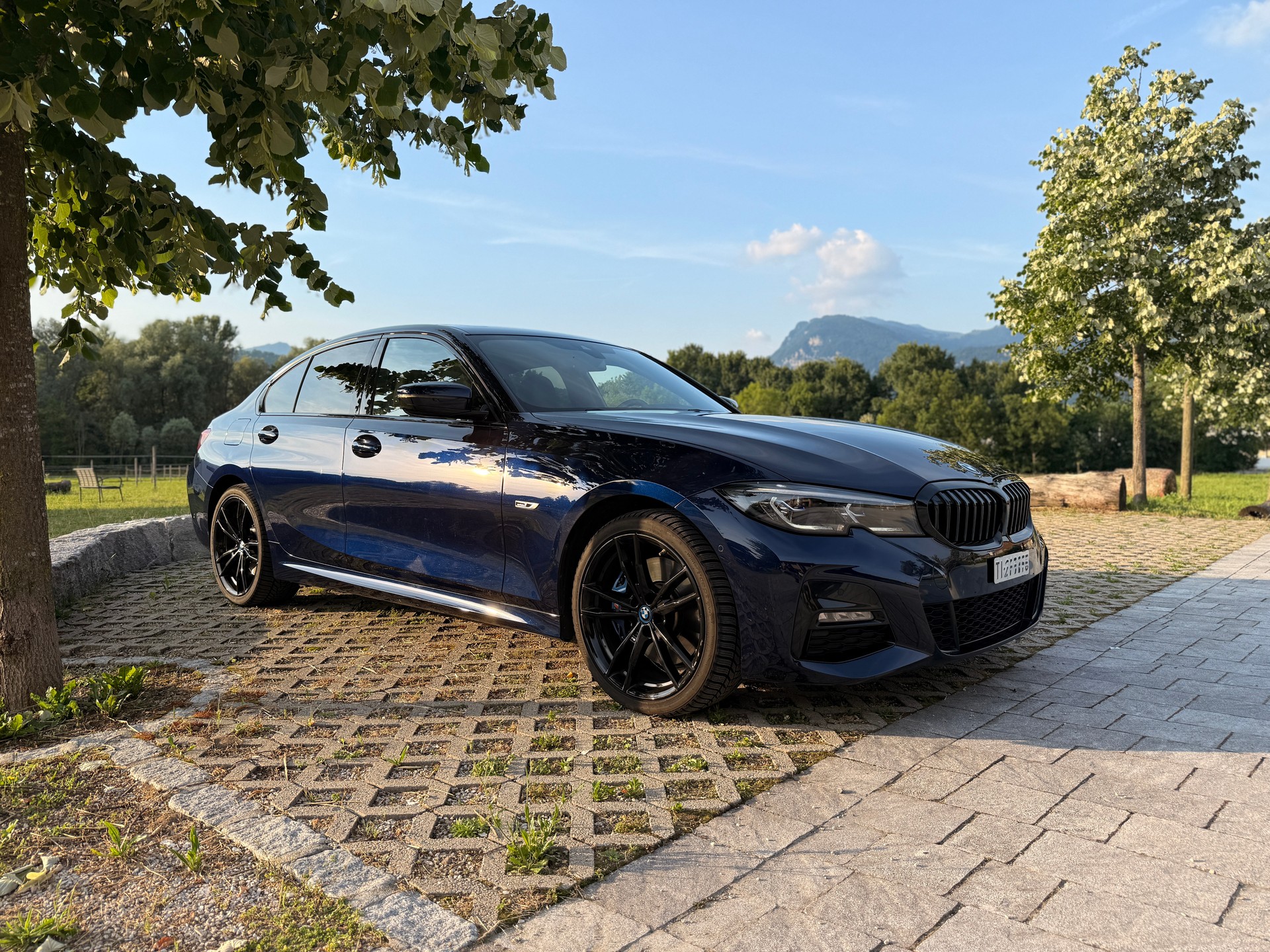 BMW 330E M Sport-image-0