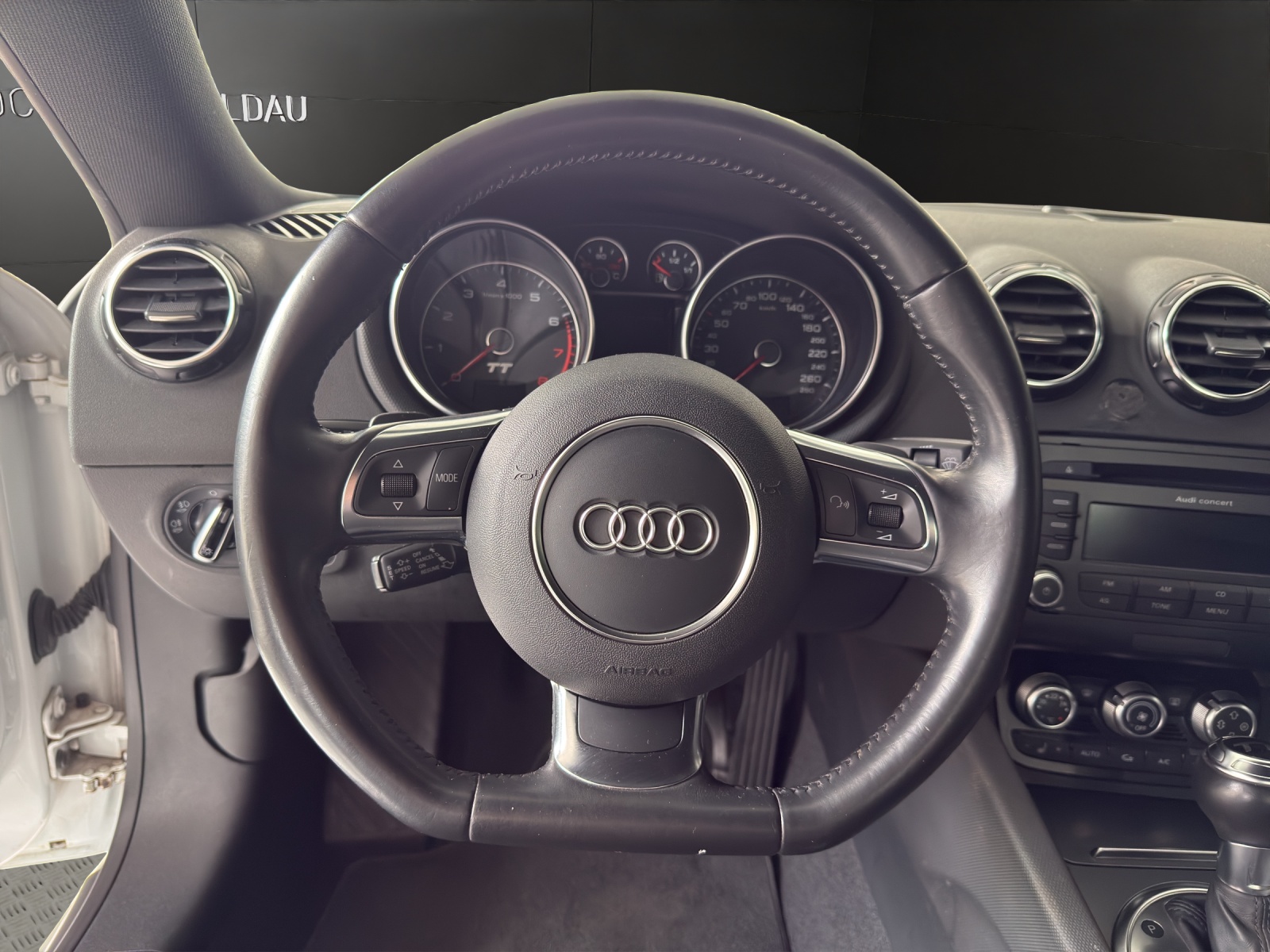 AUDI TT Coupé 2.0 TFSI S-tronic-image-8