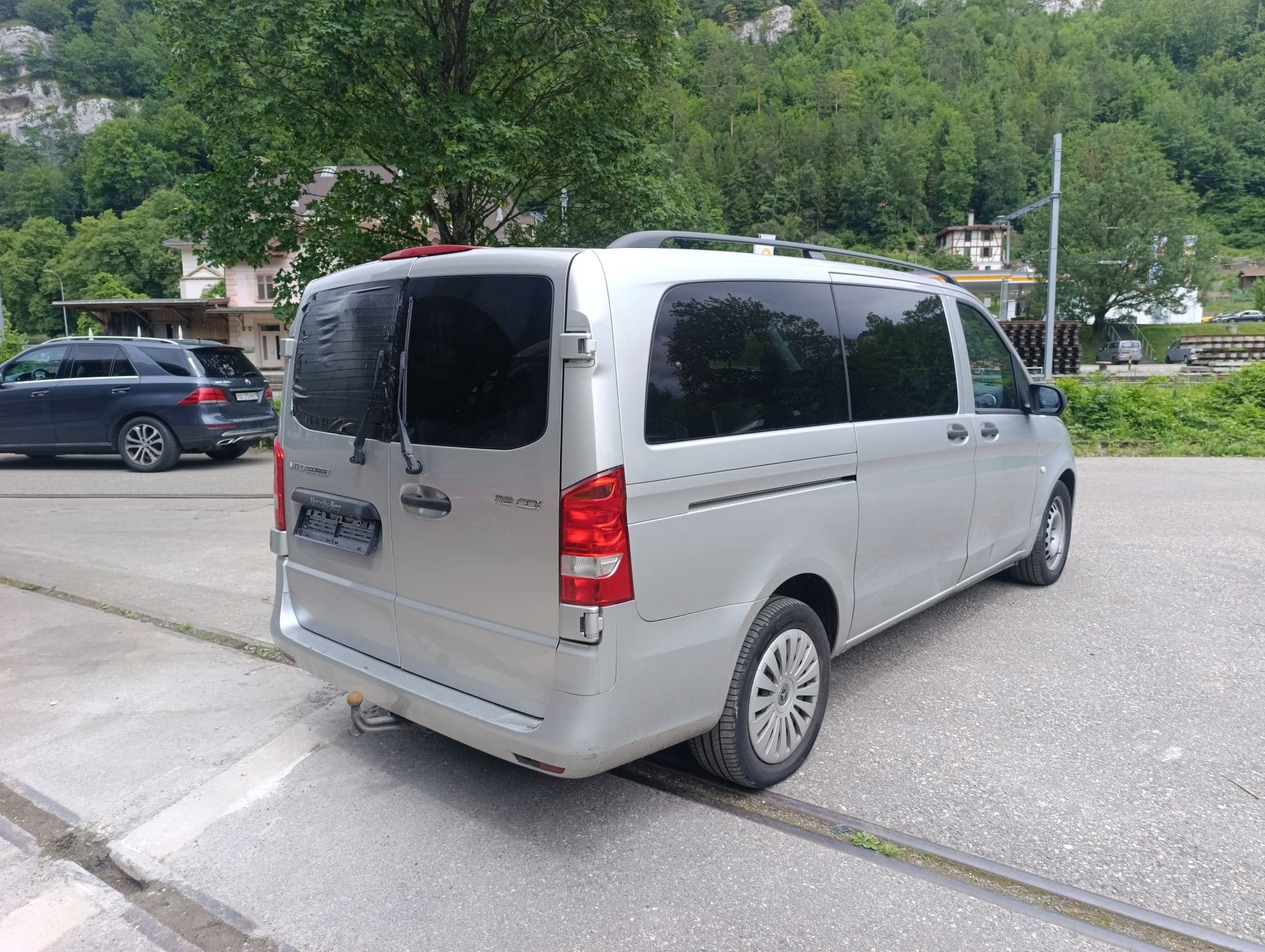 MERCEDES-BENZ Vito 119 BlueTEC Tourer Base EL 7G-Tronic-image-2