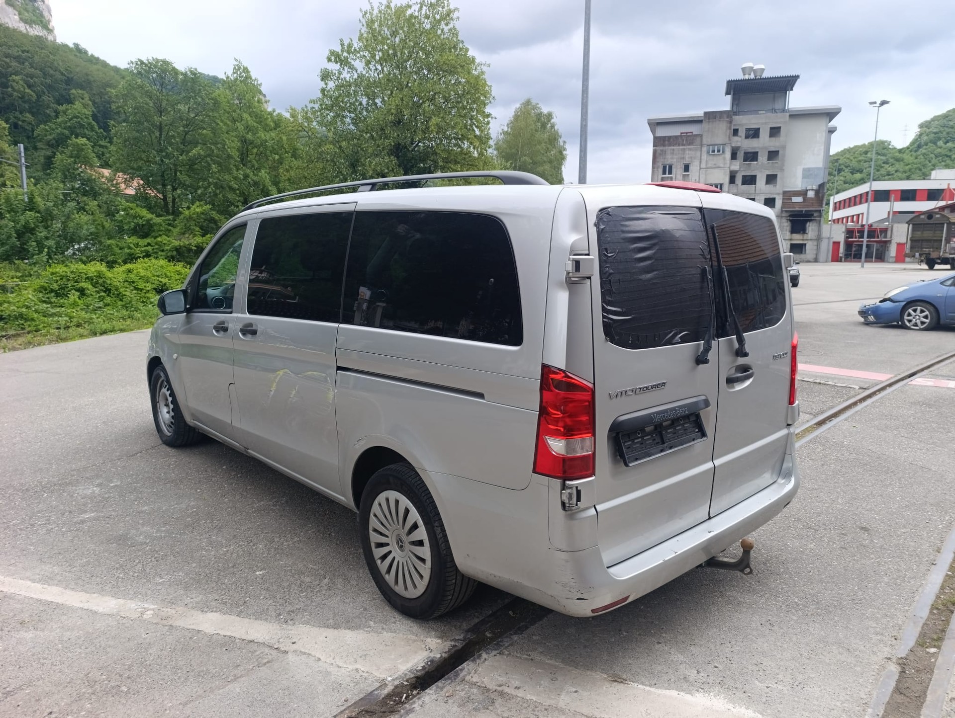 MERCEDES-BENZ Vito 119 BlueTEC Tourer Base EL 7G-Tronic-image-3