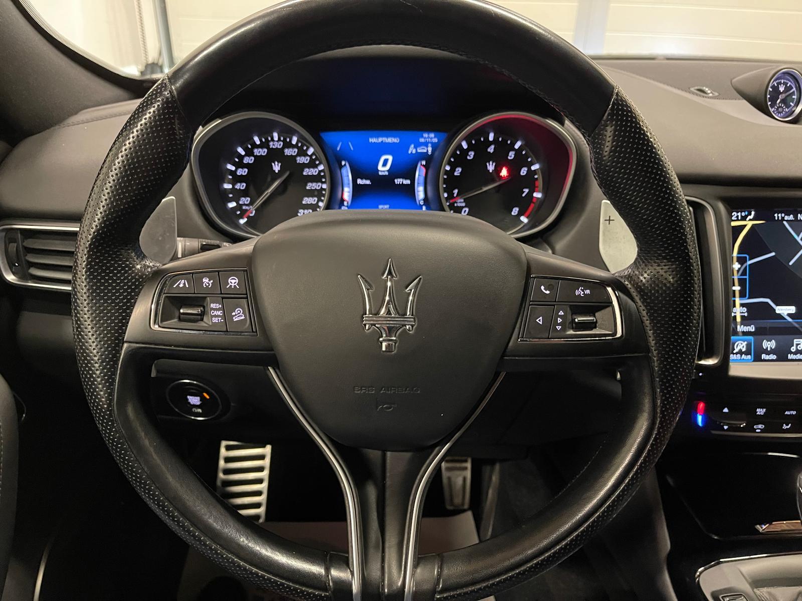MASERATI Levante 3.0 V6 GranSport-image-19