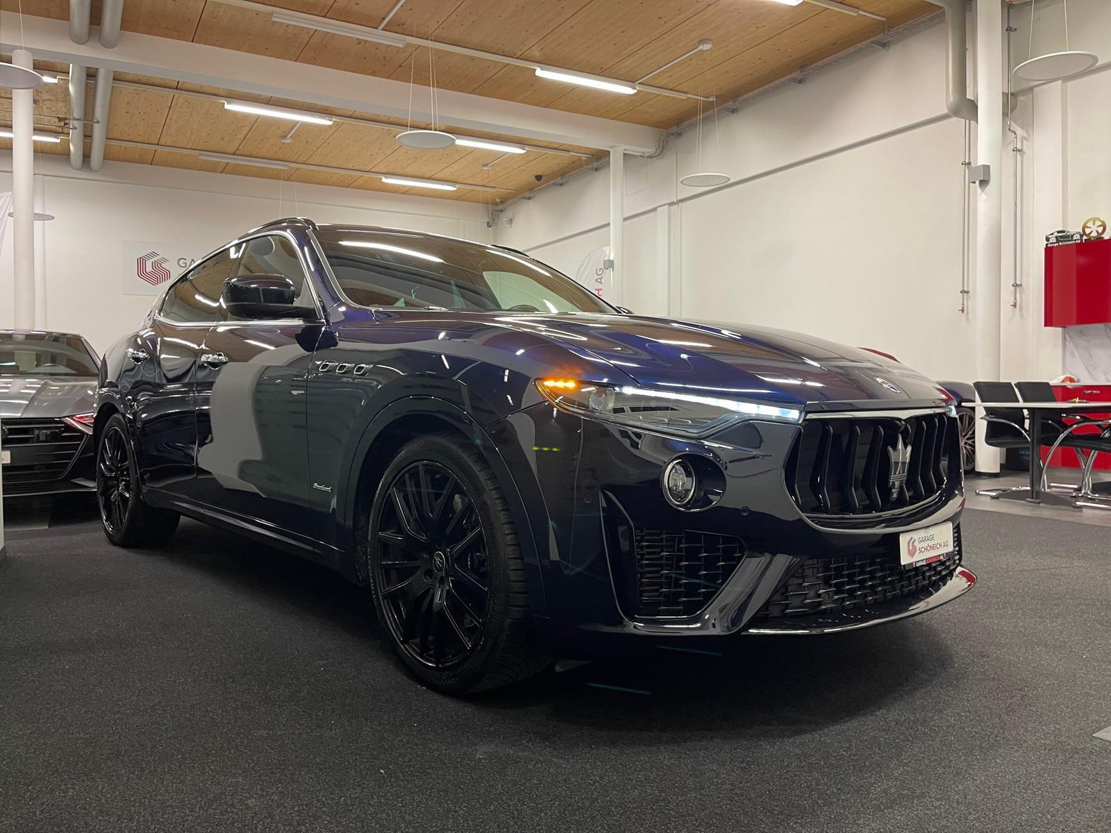 MASERATI Levante 3.0 V6 GranSport-image-2