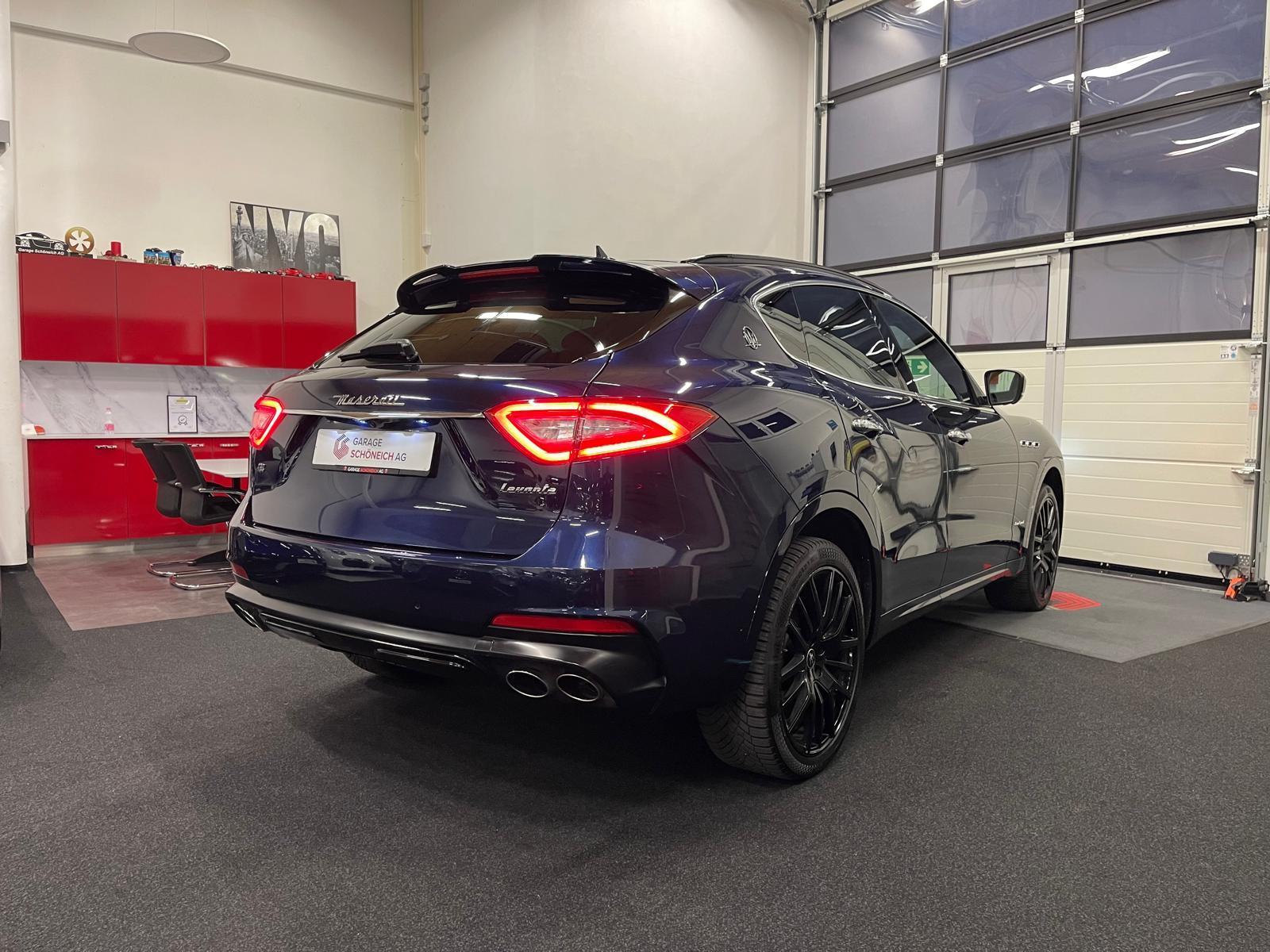 MASERATI Levante 3.0 V6 GranSport-image-4