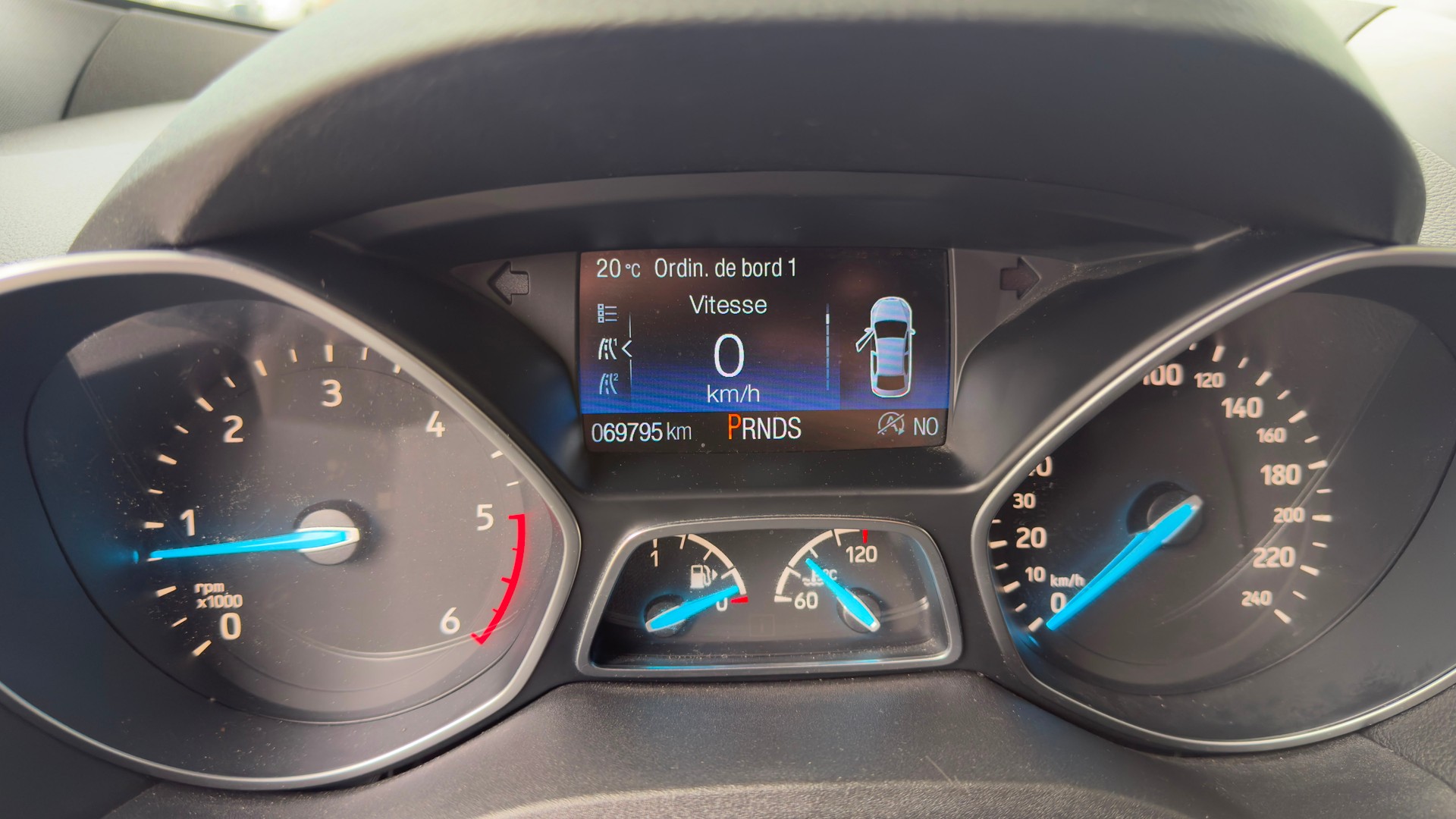 FORD Kuga 2.0 TDCi ST Line High 4WD PowerShift-image-9