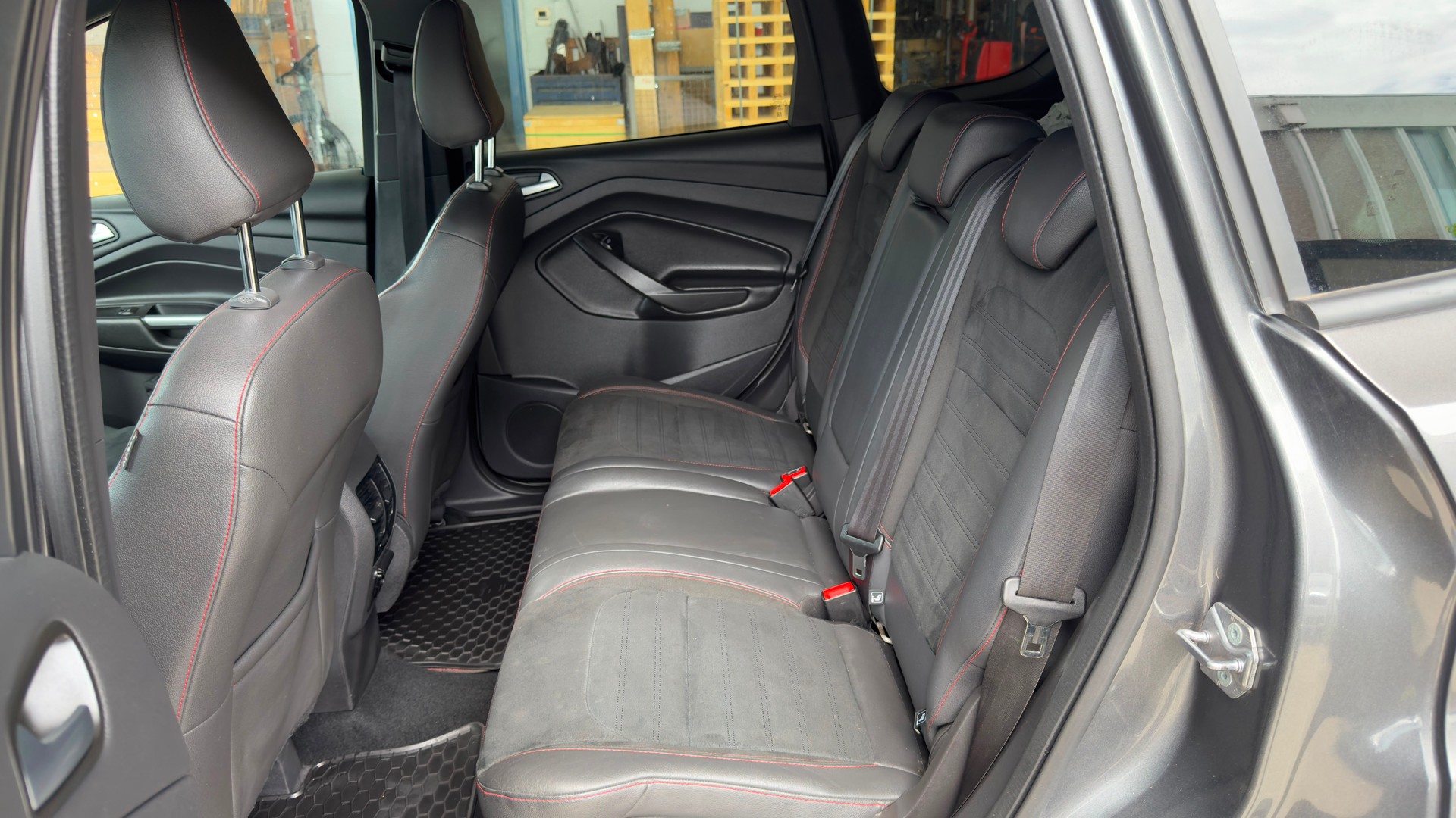FORD Kuga 2.0 TDCi ST Line High 4WD PowerShift-image-6