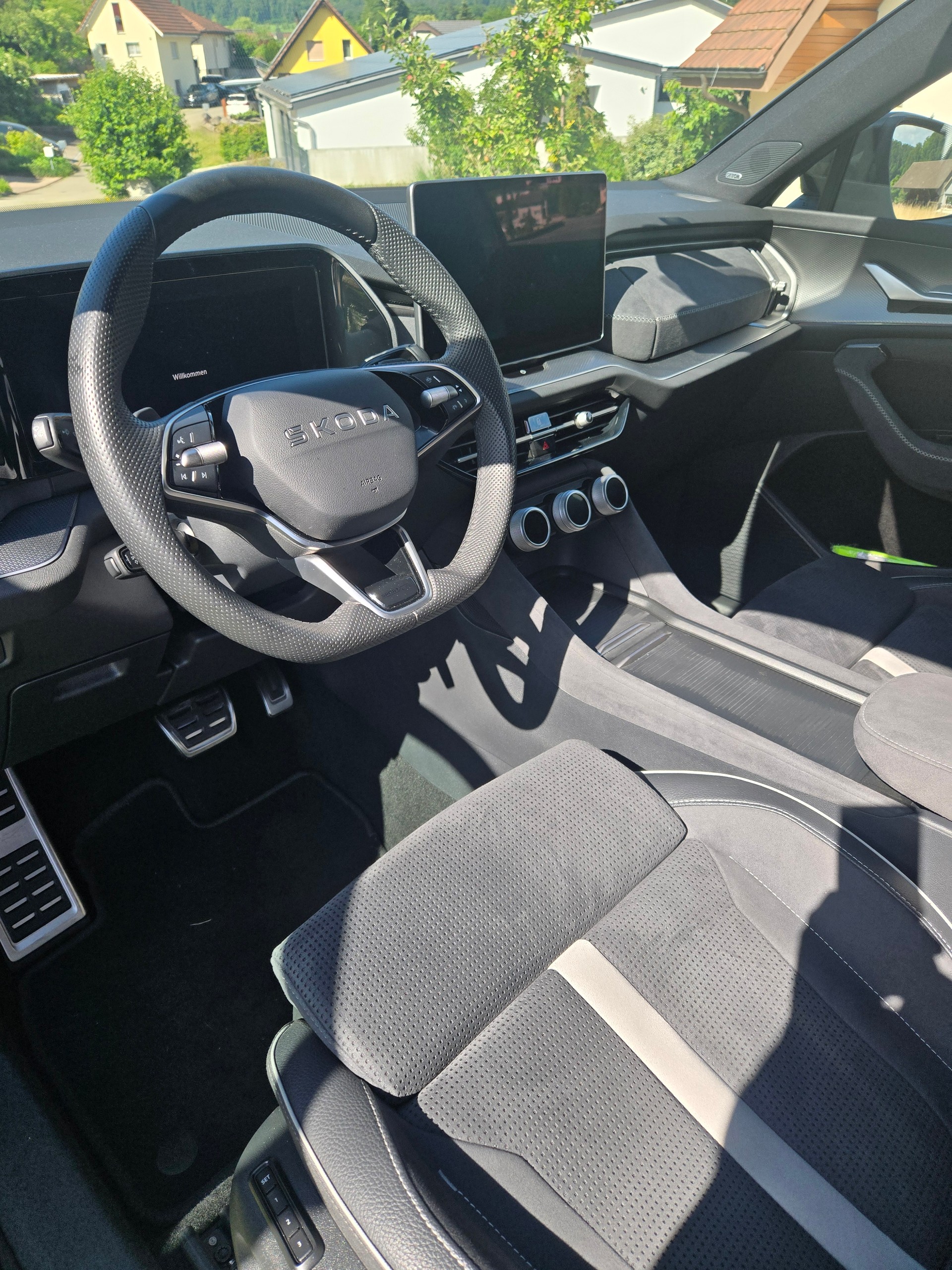 SKODA 2.0 TDI SportLine-image-10