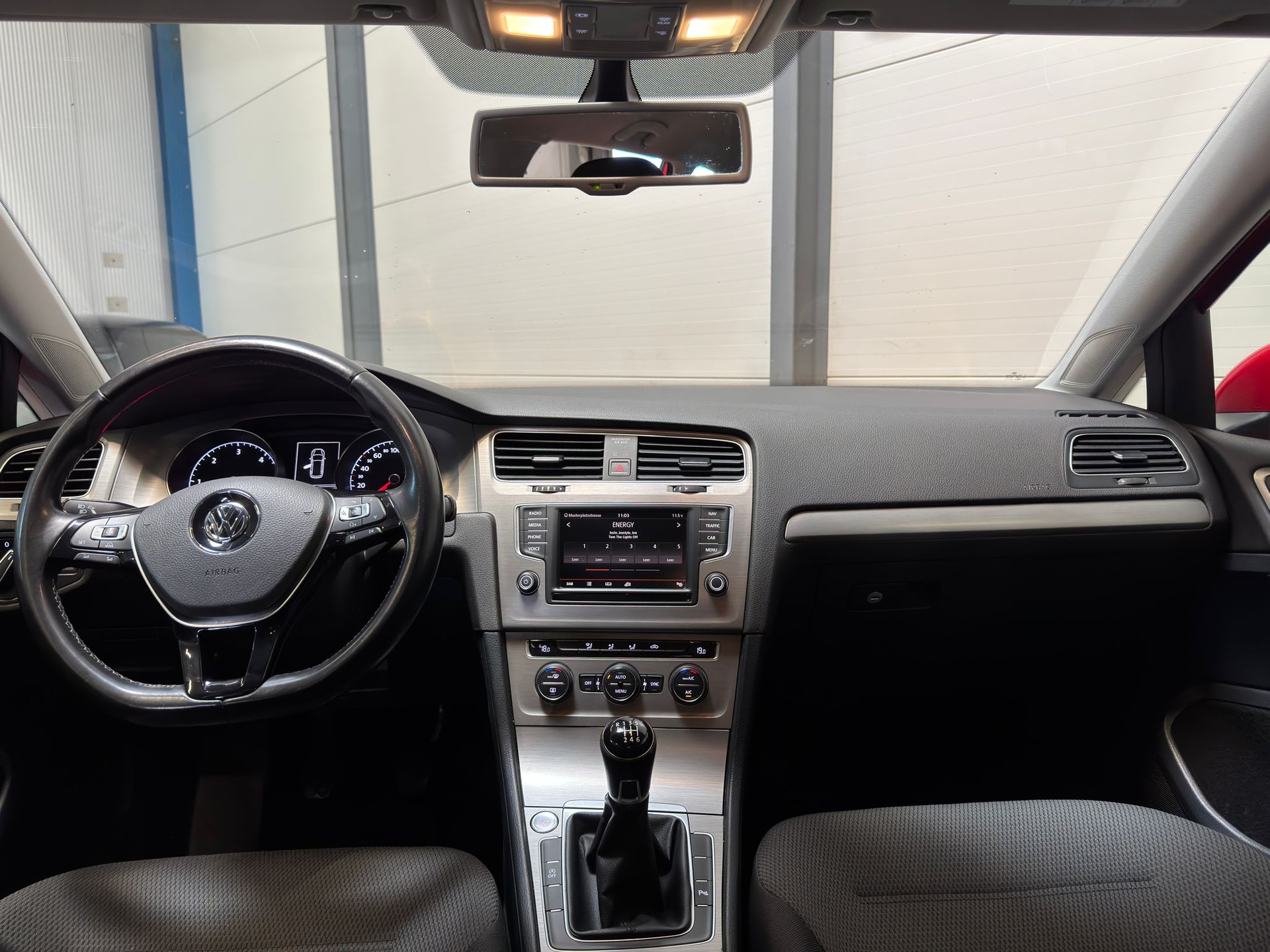 VW Golf VII Variant 1.6 TDI BlueM Comfortline-image-7