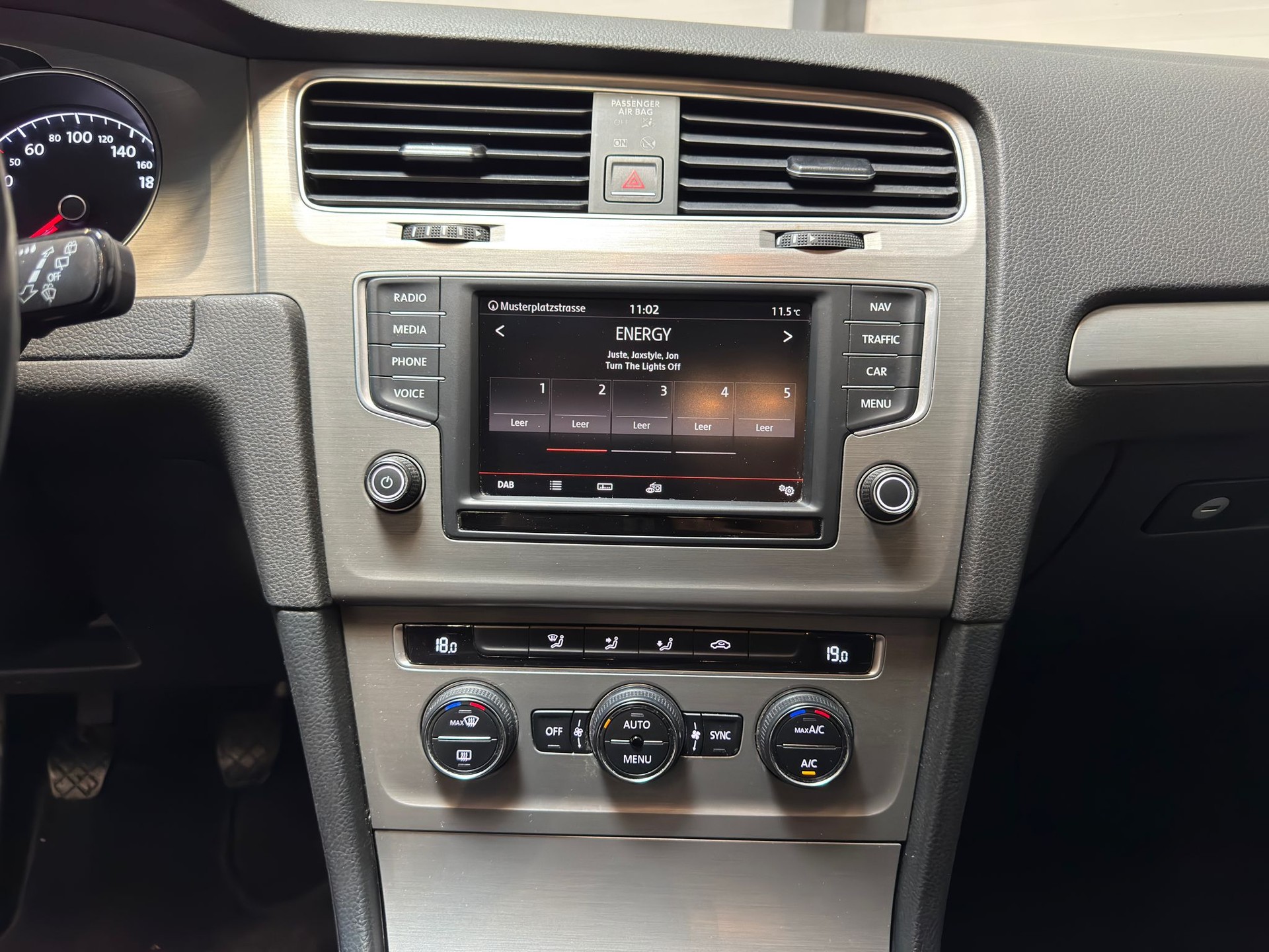 VW Golf VII Variant 1.6 TDI BlueM Comfortline-image-13