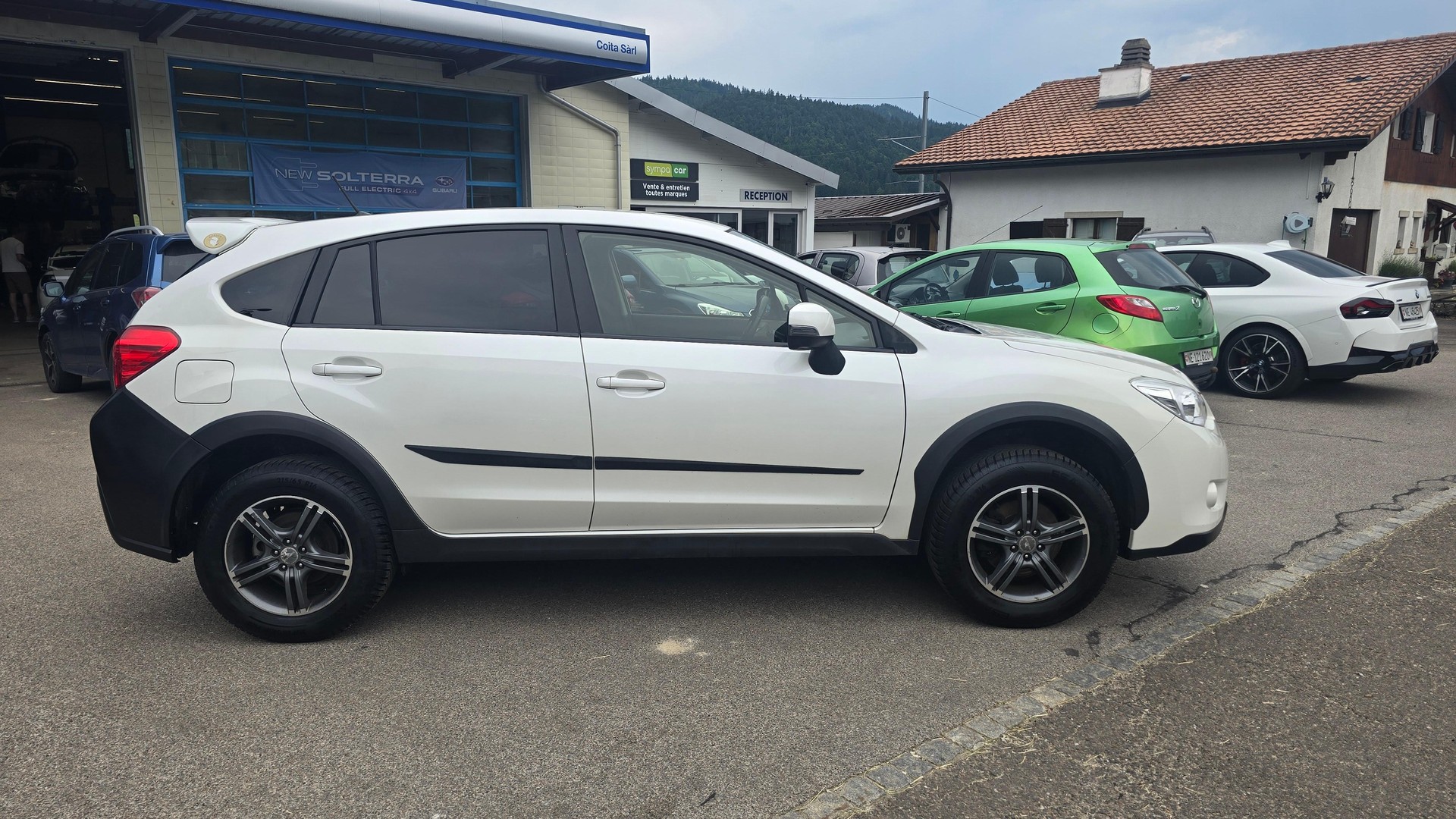 SUBARU XV 1.6i Swiss Two-image-3