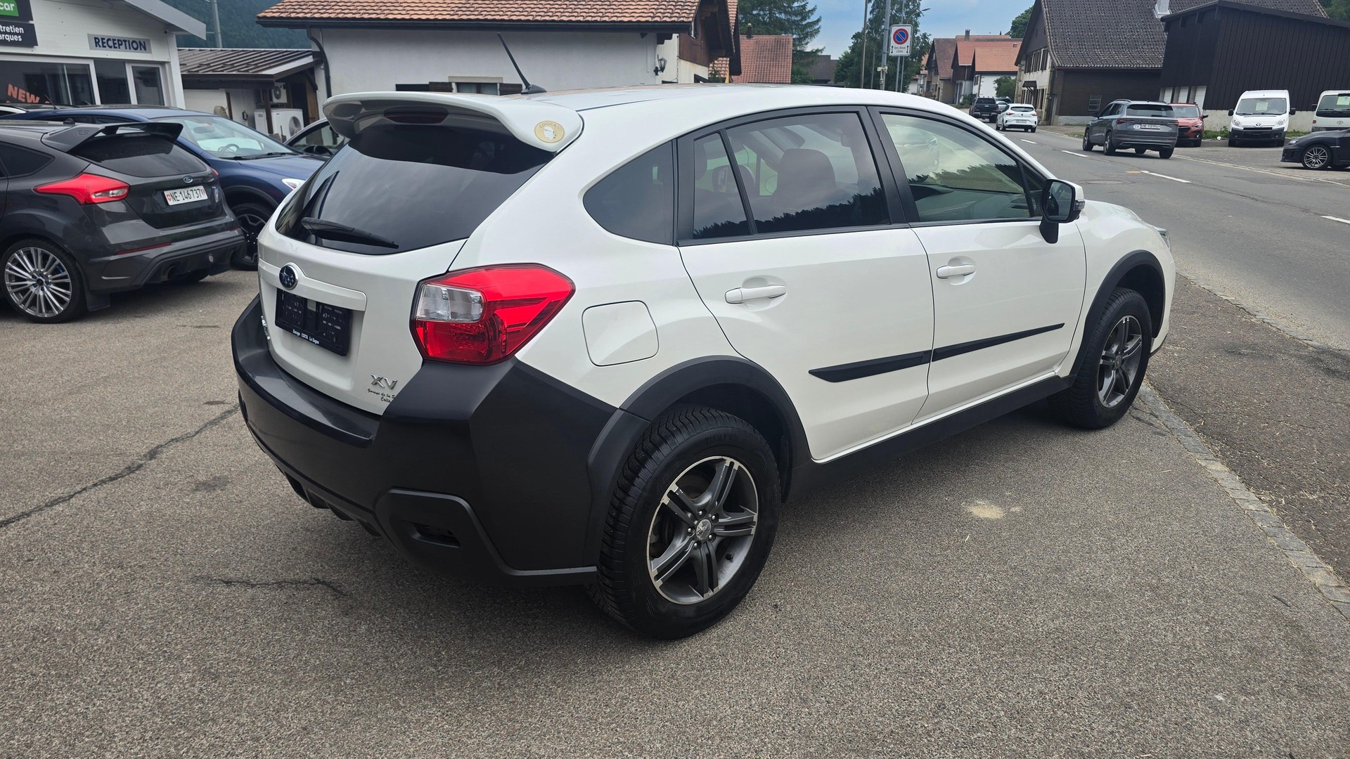 SUBARU XV 1.6i Swiss Two-image-4