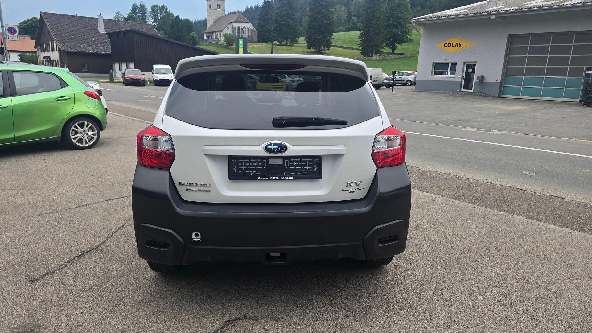 SUBARU XV 1.6i Swiss Two-image-5