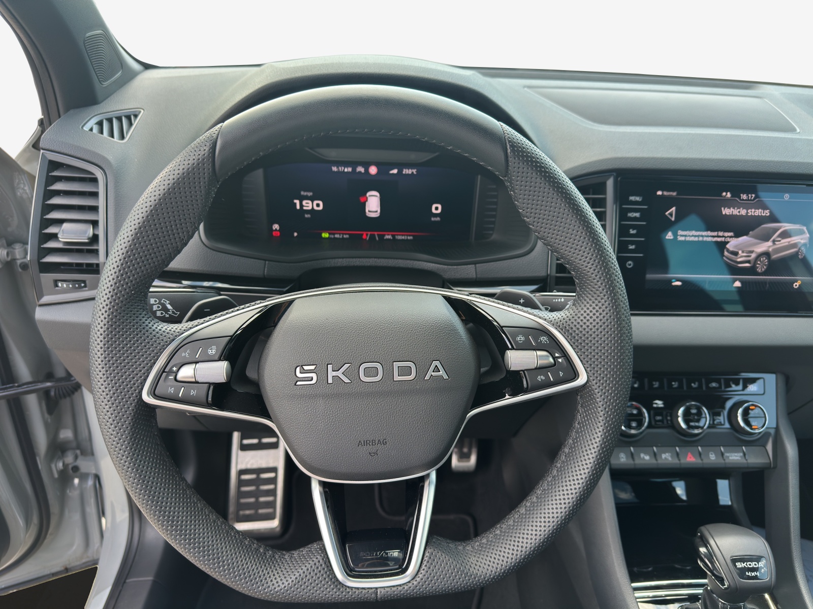 SKODA Karoq 2.0 TSI SportLine 4x4 DSG-image-11