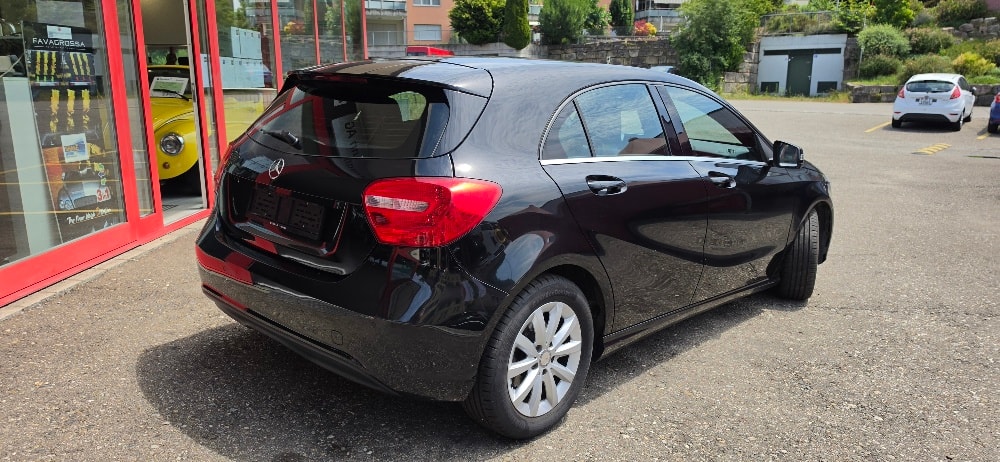 MERCEDES-BENZ A 180 Style-image-2