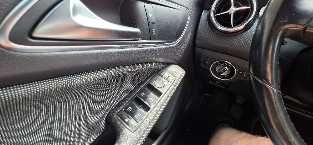 MERCEDES-BENZ A 180 Style-image-22