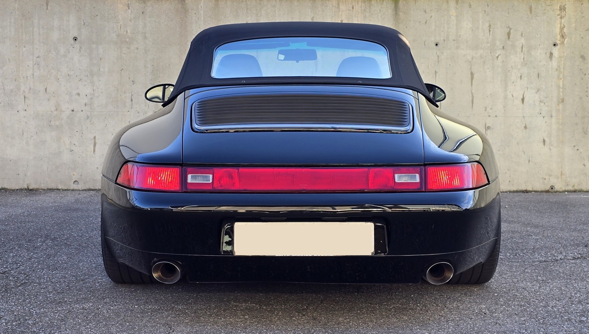 PORSCHE 911 Carrera Cabrio-image-8