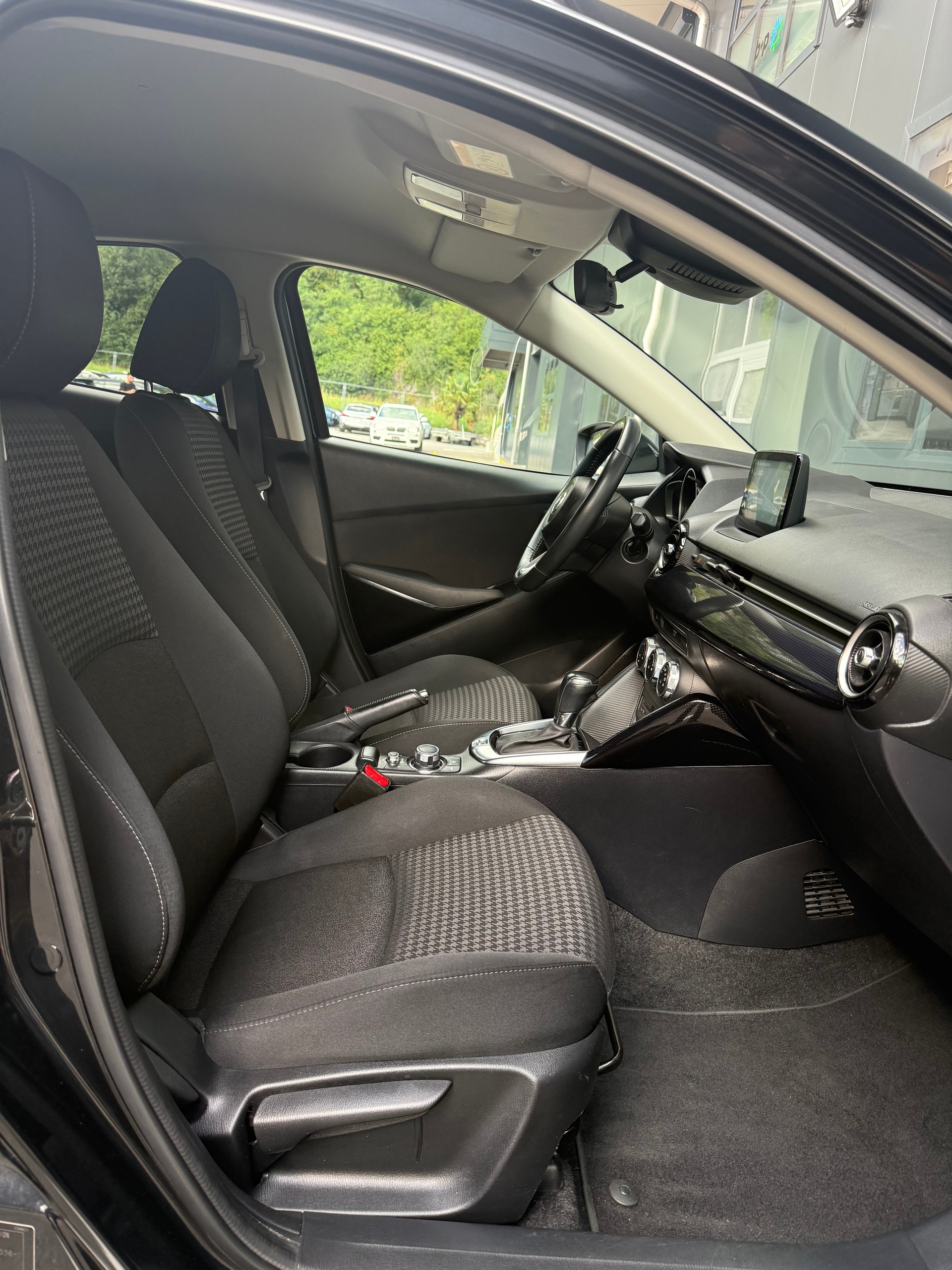MAZDA 2 SKYACTIV-G 90 Revolution Automat-image-10