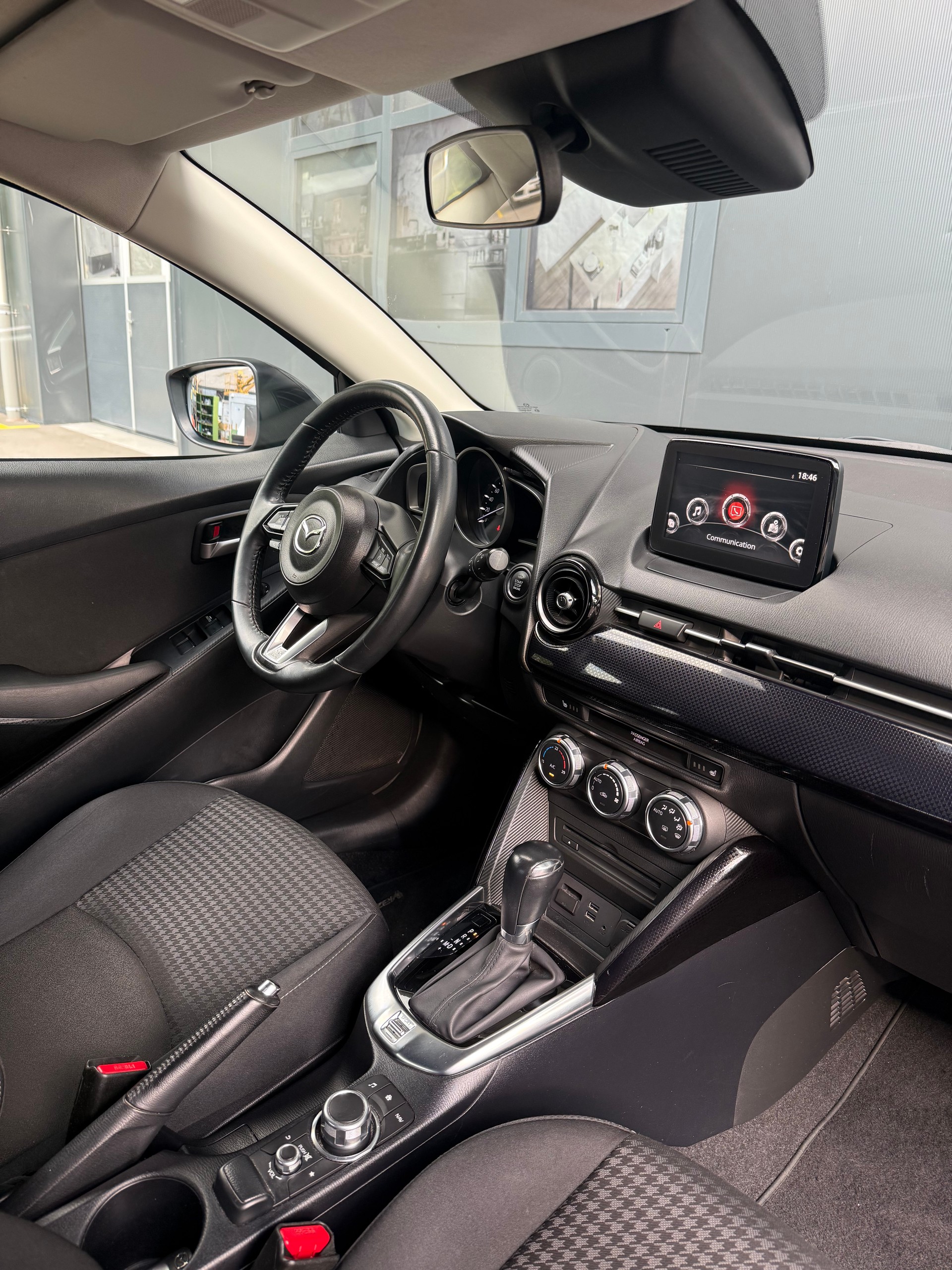 MAZDA 2 SKYACTIV-G 90 Revolution Automat-image-11