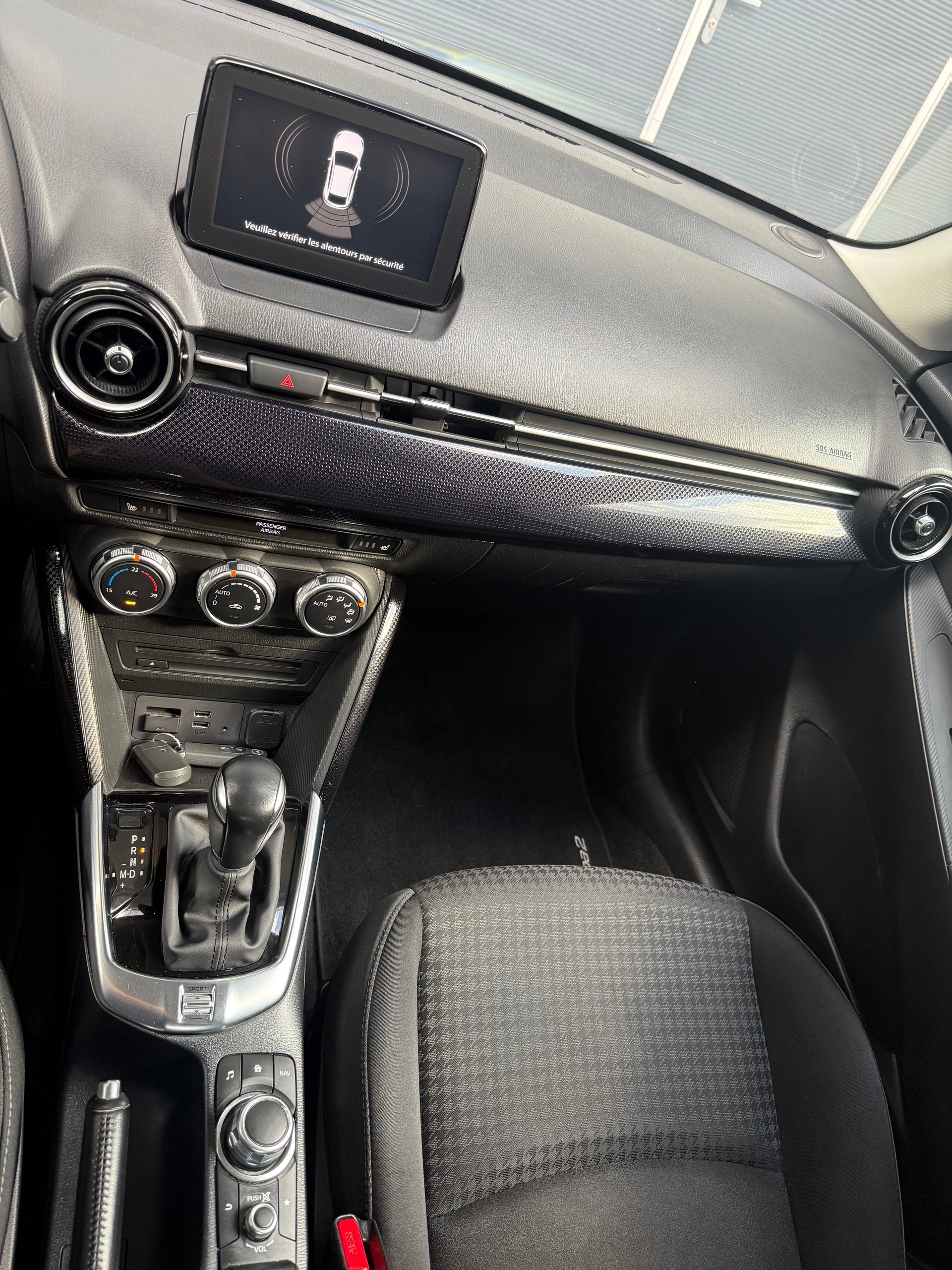 MAZDA 2 SKYACTIV-G 90 Revolution Automat-image-13