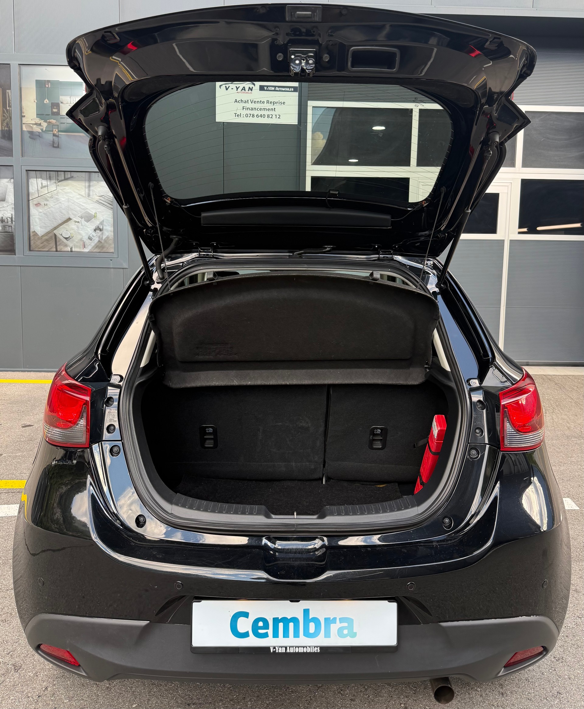 MAZDA 2 SKYACTIV-G 90 Revolution Automat-image-7