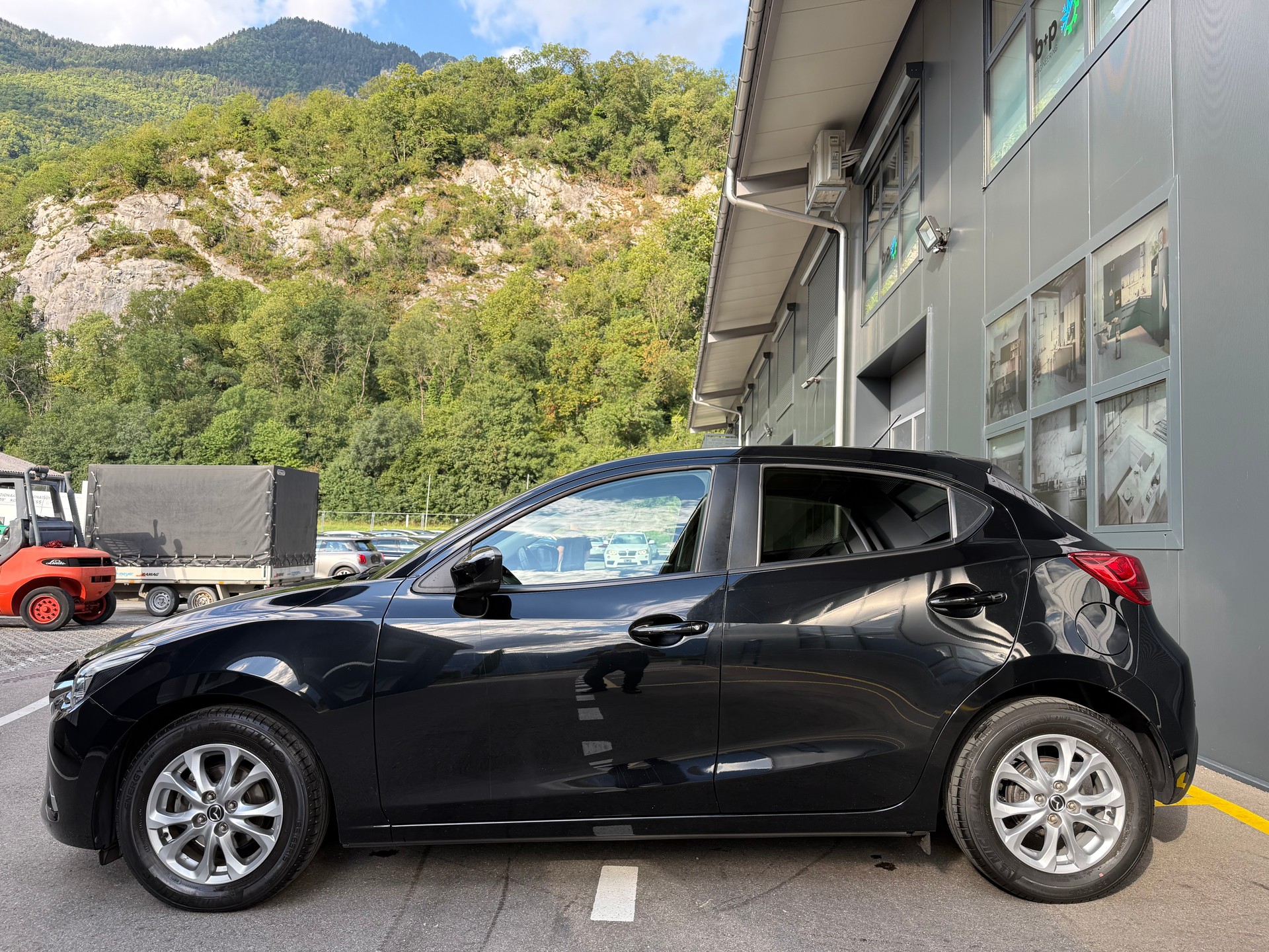 MAZDA 2 SKYACTIV-G 90 Revolution Automat-image-3